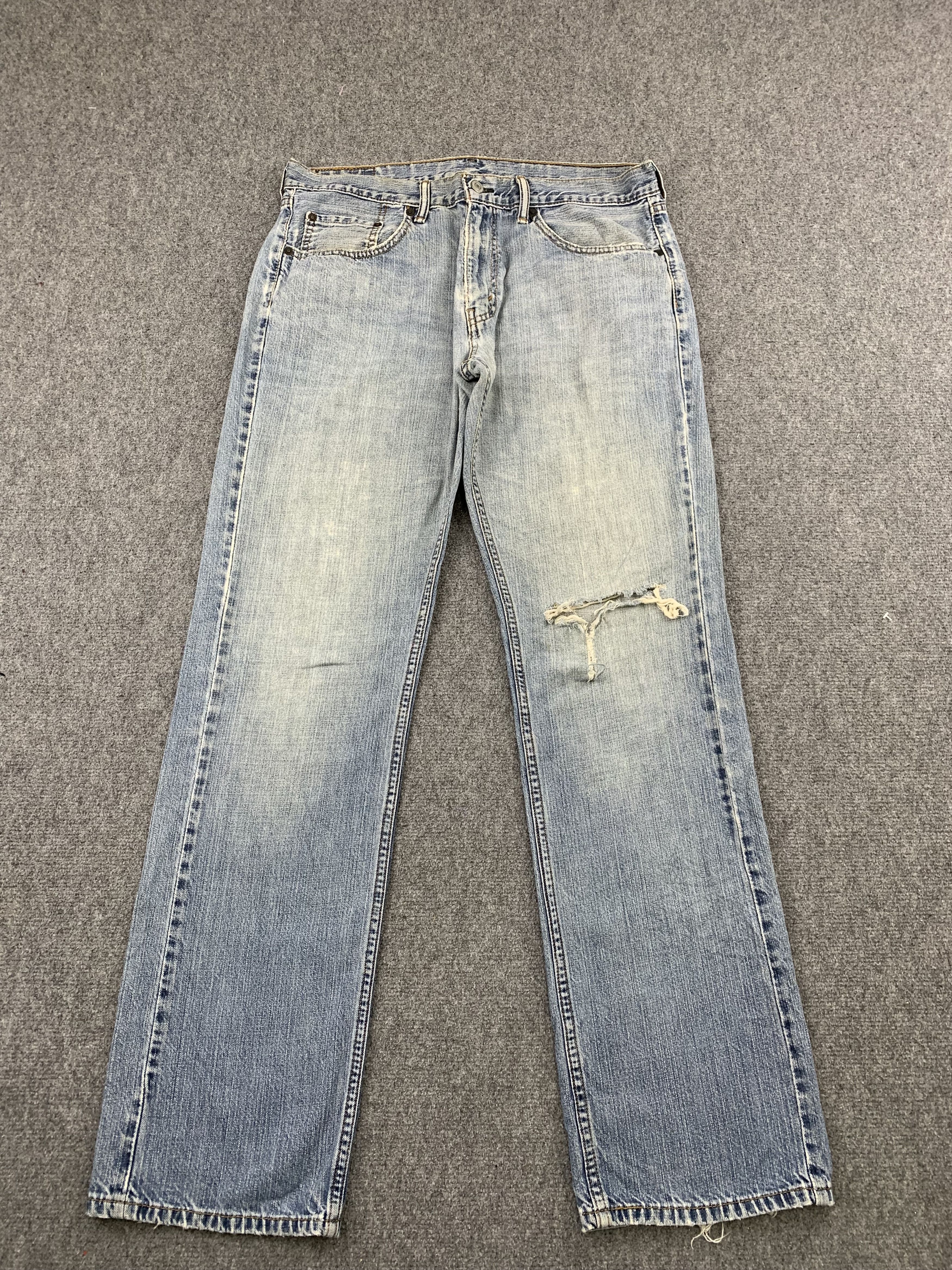 Levi's Vintage Levis 559 Light Wash Jeans DP1866 Size US 36 / EU 52 - 1 Thumbnail