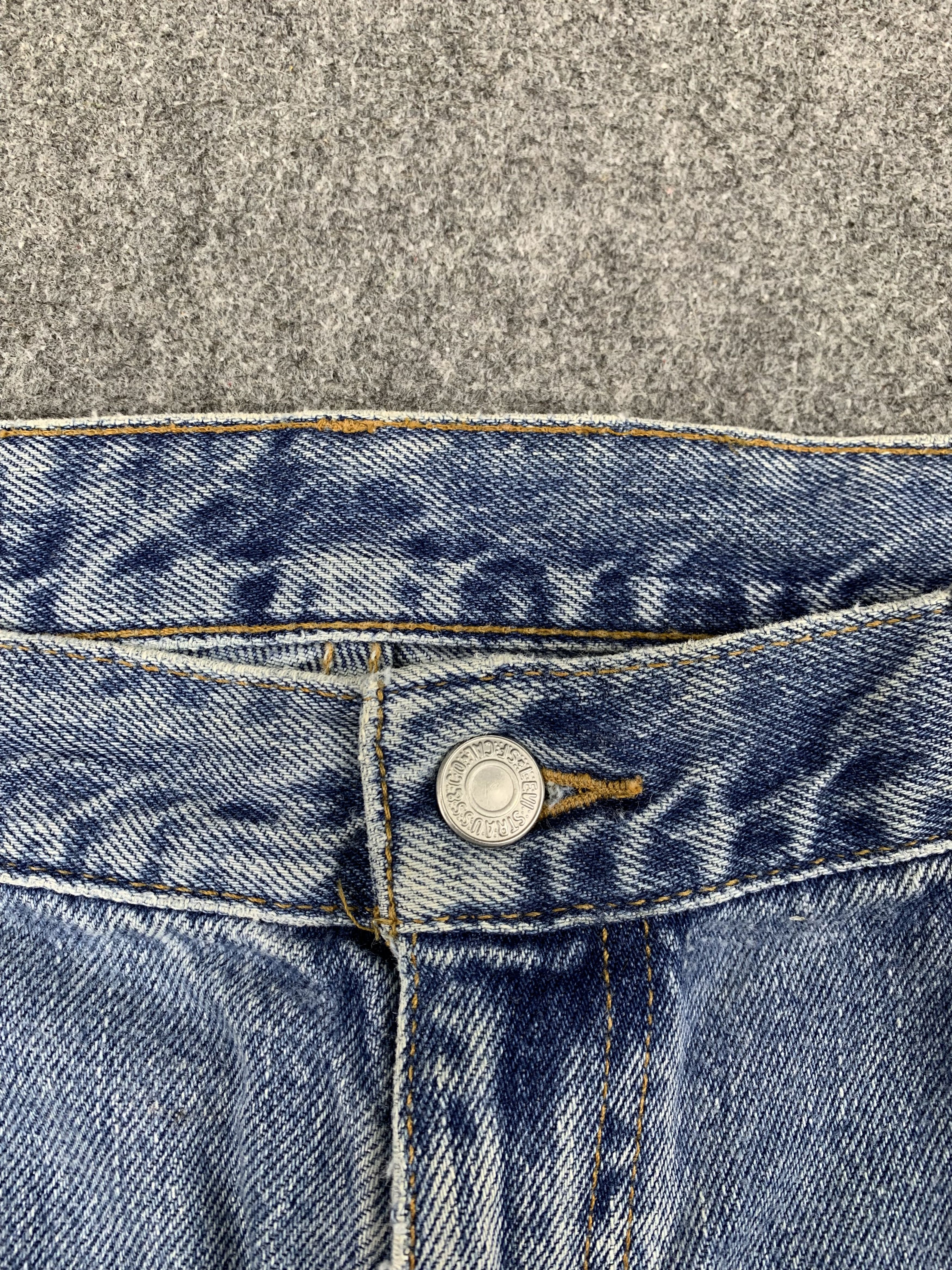 Levi's Vintage 90s Levis 560 Light Wash Jeans DP1868 Size US 34 / EU 50 - 9 Thumbnail
