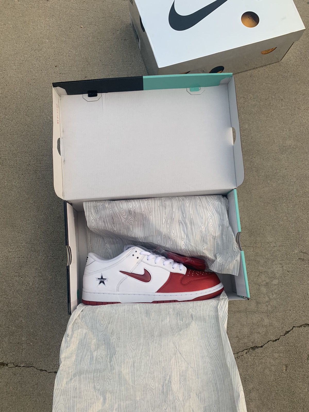 Nike Supreme SB Dunk Low Red