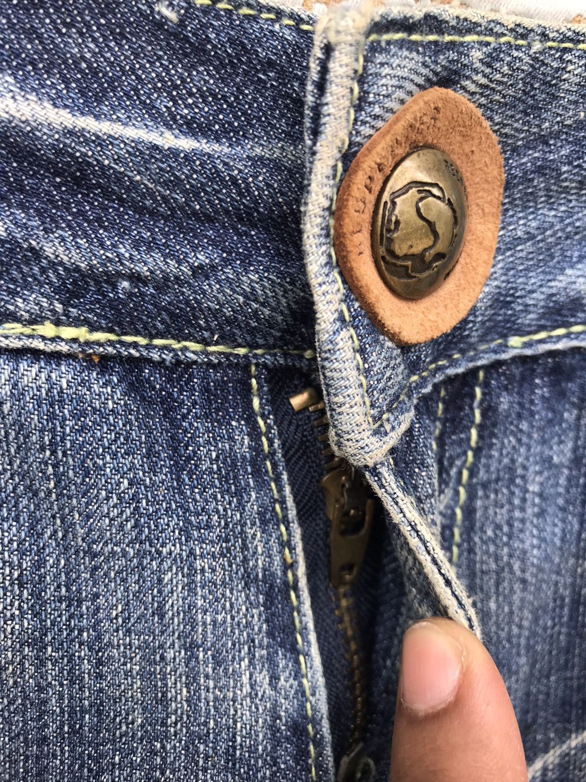If Six Was Nine Red Pepper Embroidered Distressed Jeans - Unique Patch Style Size 30" / US 8 / IT 44 - 8 Thumbnail