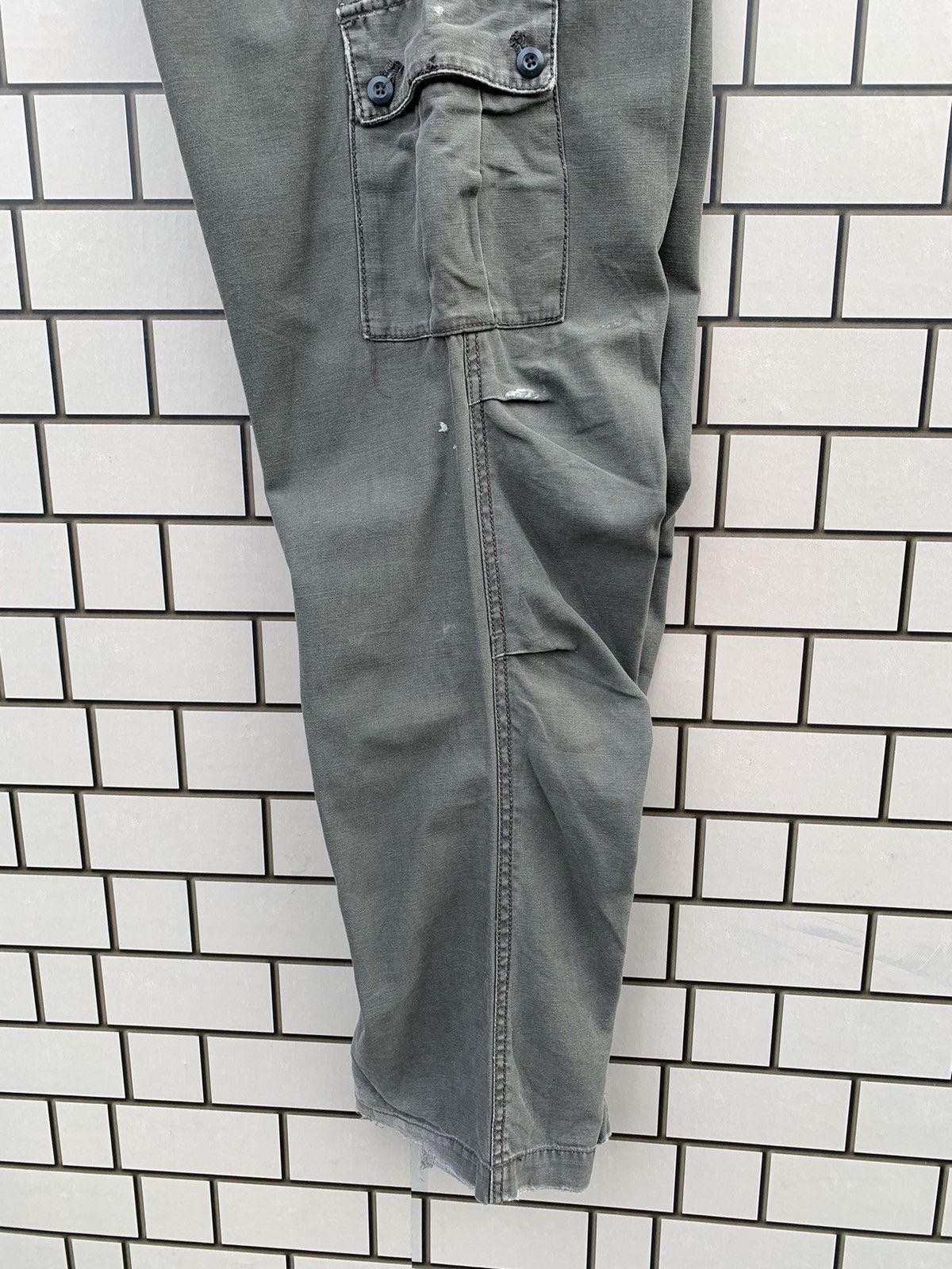 Oshkosh × Vintage Vintage Oshkosh Cargo Pants Army Design Size US 33 - 18 Thumbnail