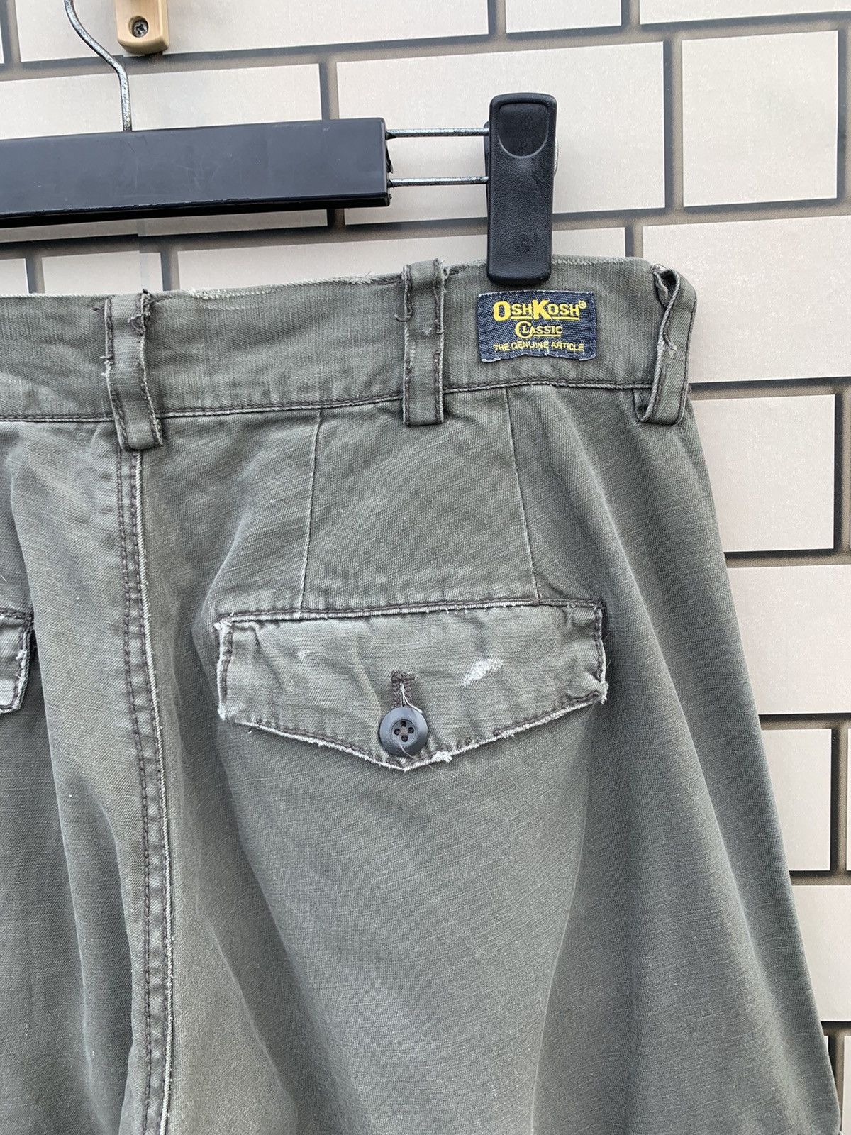 Oshkosh × Vintage Vintage Oshkosh Cargo Pants Army Design Size US 33 - 15 Thumbnail