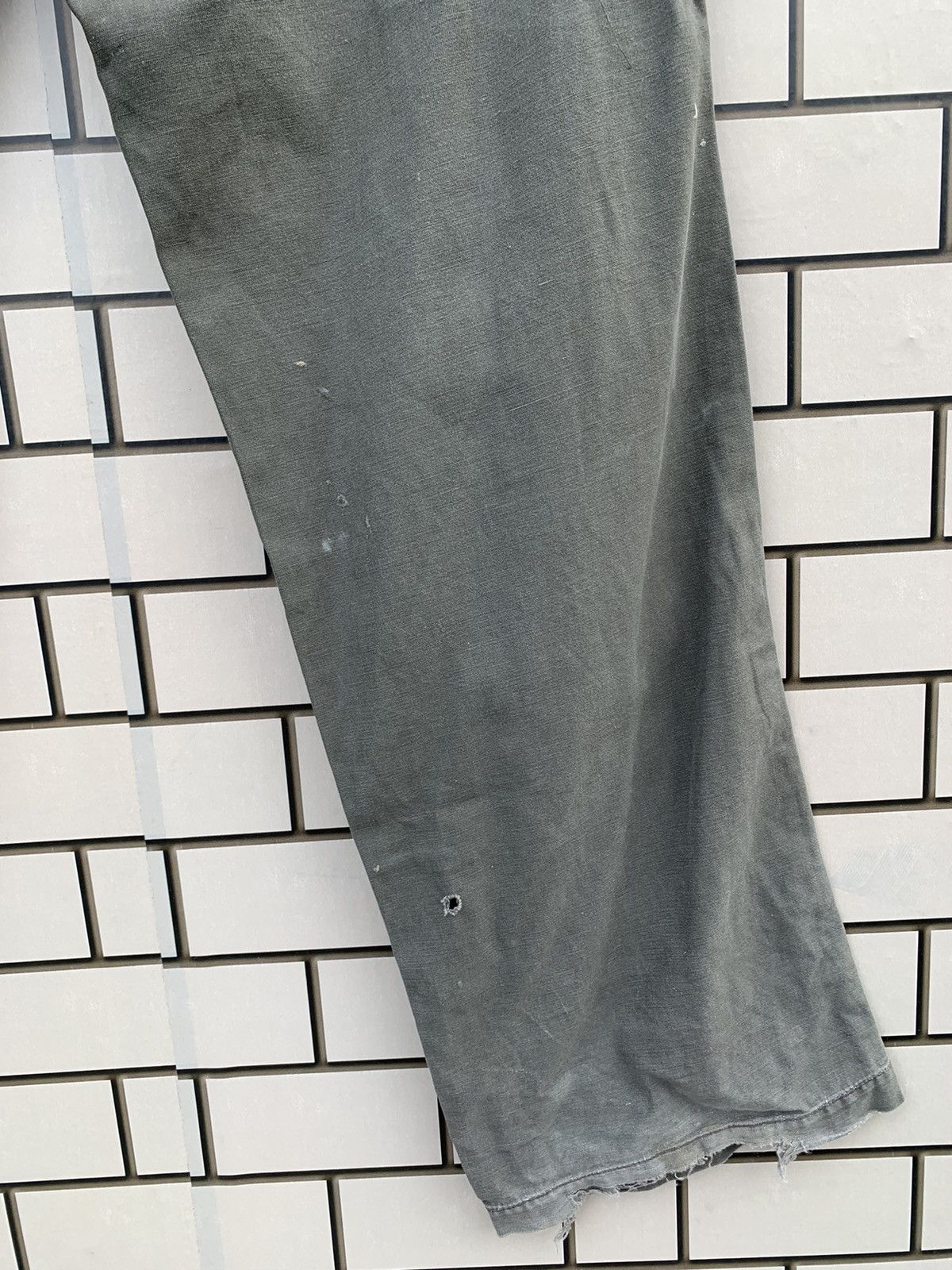 Oshkosh × Vintage Vintage Oshkosh Cargo Pants Army Design Size US 33 - 13 Thumbnail