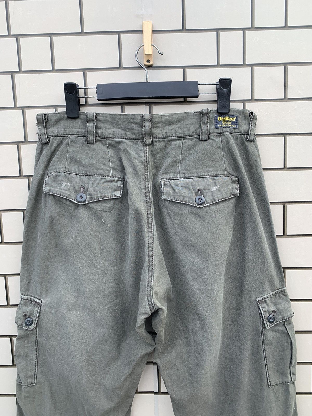 Oshkosh × Vintage Vintage Oshkosh Cargo Pants Army Design Size US 33 - 11 Thumbnail
