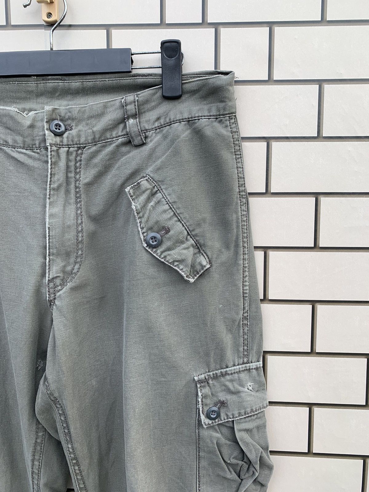 Oshkosh × Vintage Vintage Oshkosh Cargo Pants Army Design Size US 33 - 6 Thumbnail