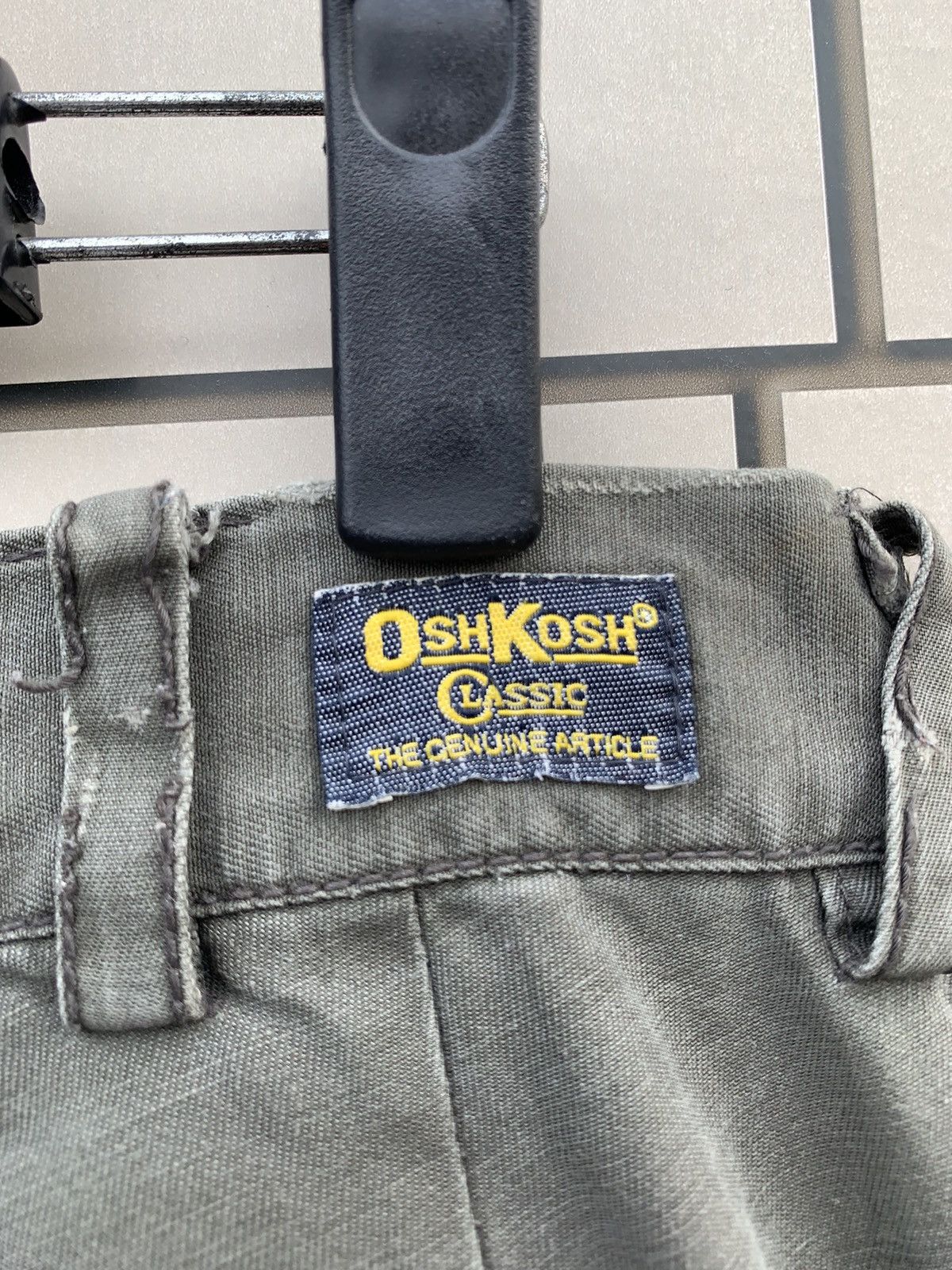 Oshkosh × Vintage Vintage Oshkosh Cargo Pants Army Design Size US 33 - 21 Thumbnail