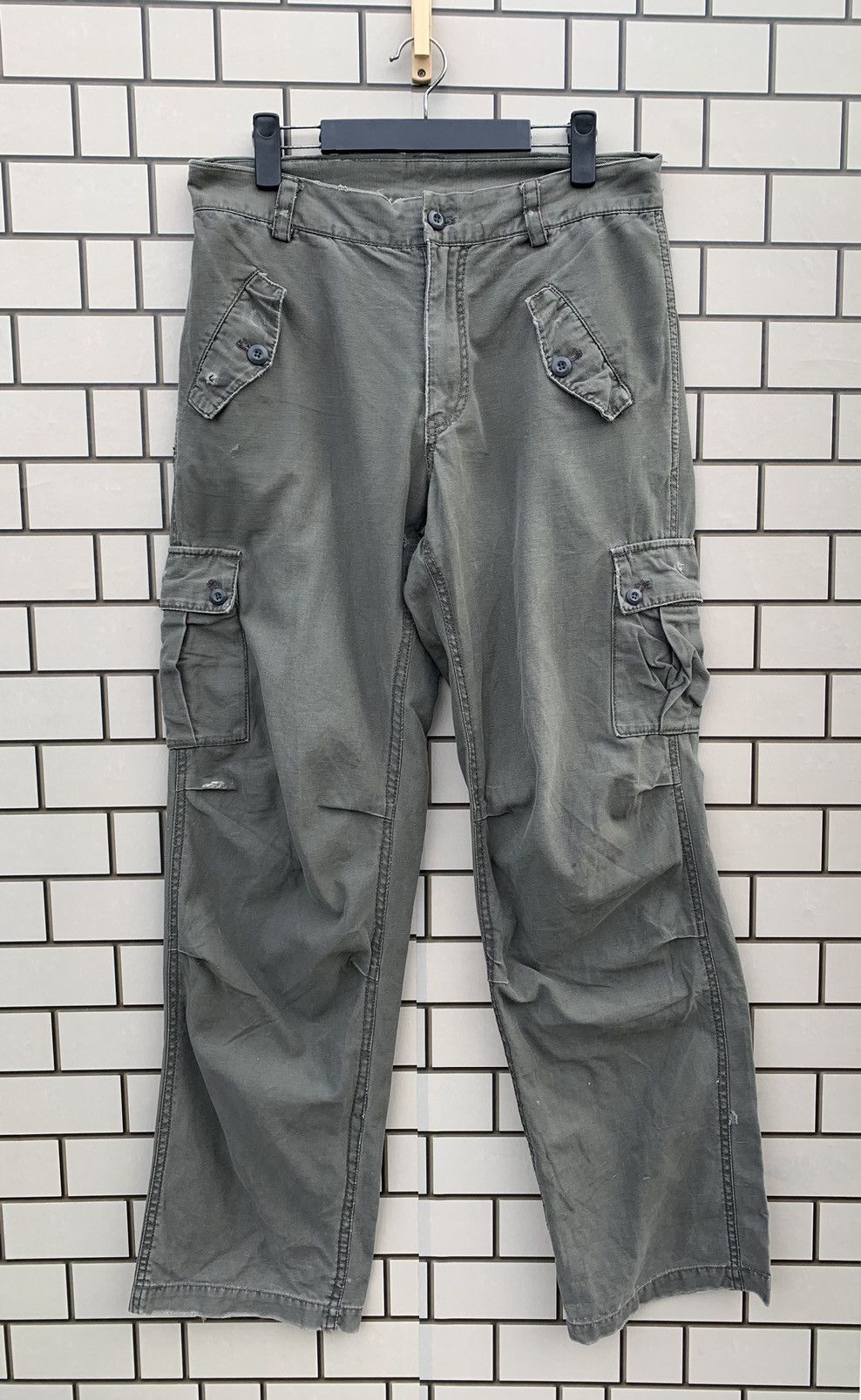 Oshkosh × Vintage Vintage Oshkosh Cargo Pants Army Design Size US 33 - 1 Thumbnail