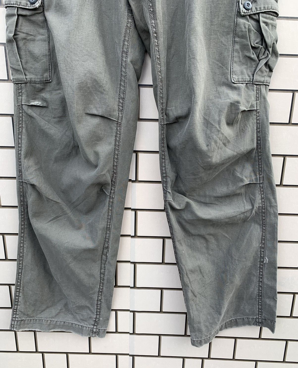 Oshkosh × Vintage Vintage Oshkosh Cargo Pants Army Design Size US 33 - 4 Thumbnail
