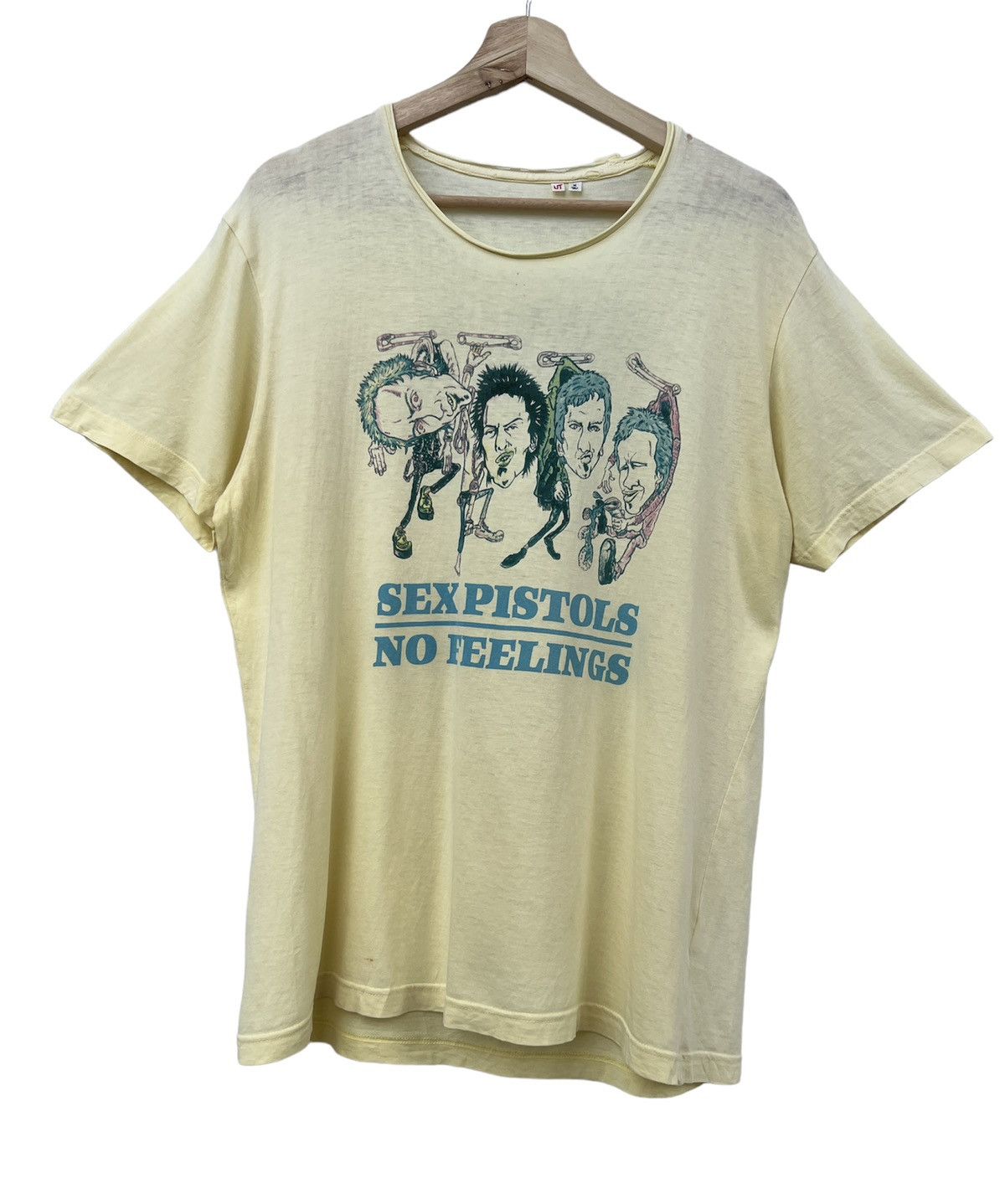Band Tees × Seditionaries × Uniqlo Sex Pistol No Feeling Tee Size US M / EU 48-50 / 2 - 1 Thumbnail