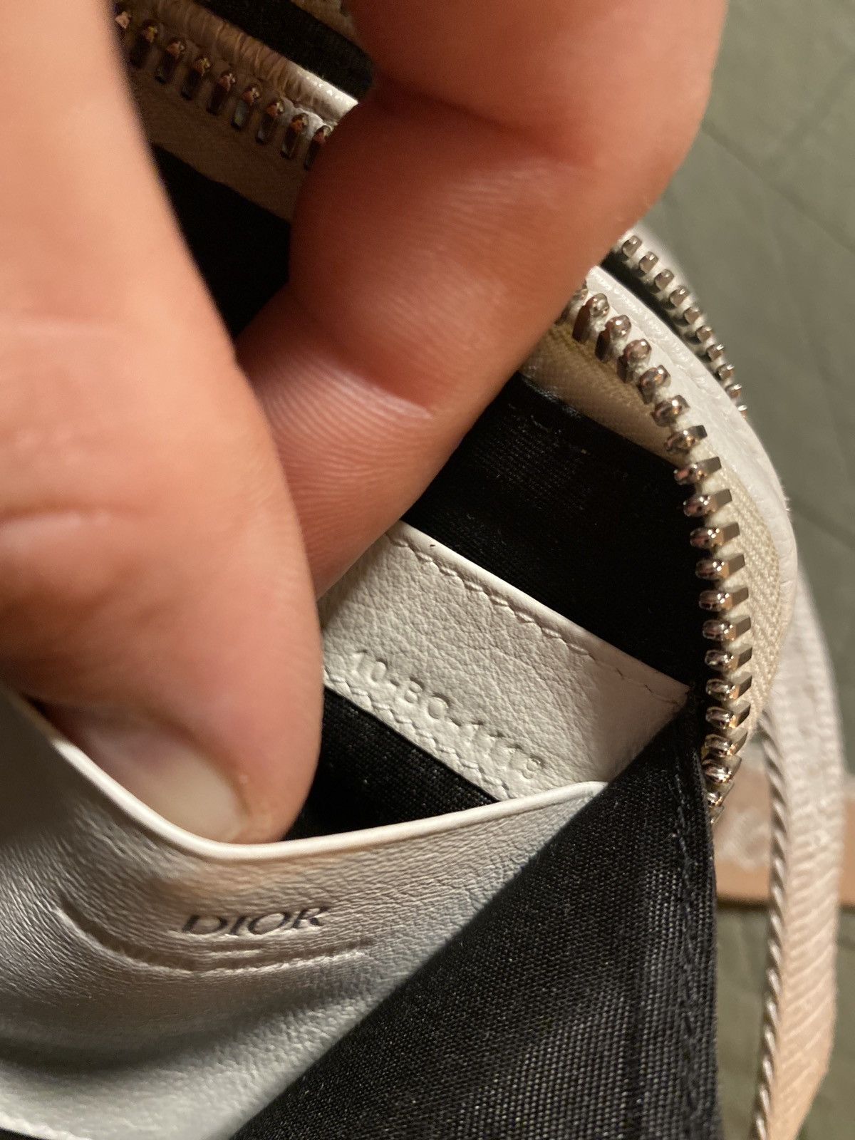 Daniel Arsham × Dior Dior x Arsham Zipped Compact Crossbody Wallet Bag Size ONE SIZE - 5 Thumbnail