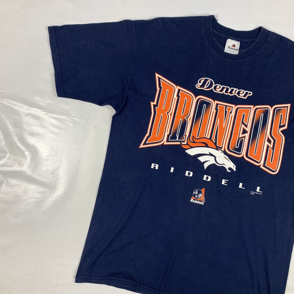 Vintage Vintage 1997 Broncos American Football Team Shirt Size US XL / EU 56 / 4 - 2 Thumbnail