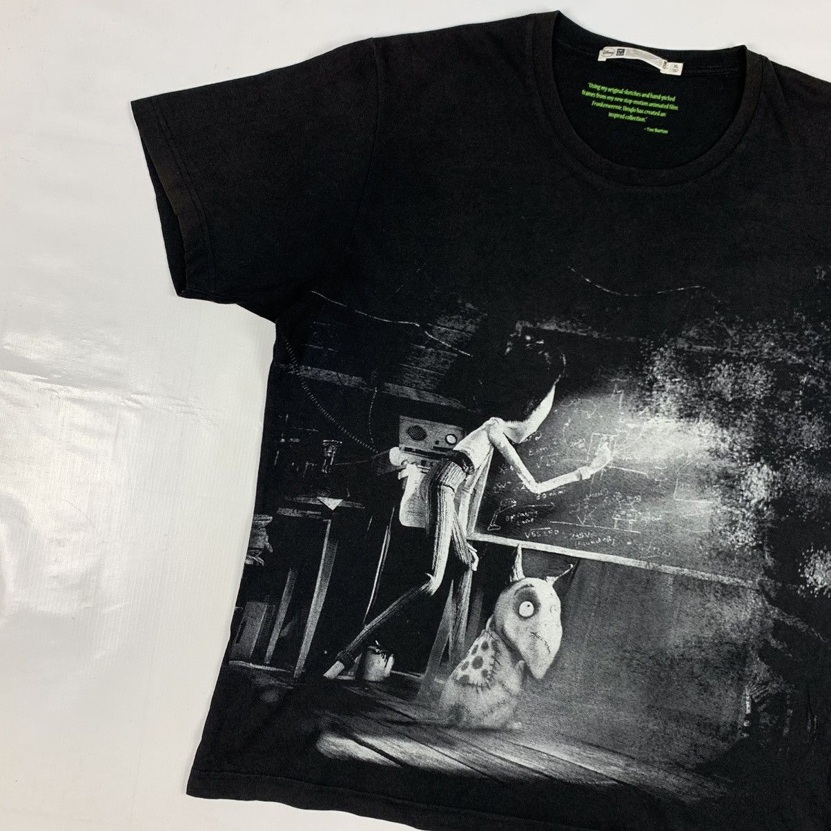 Uniqlo Uniqlo X Tim Burton Movie Tshirt Size US XL / EU 56 / 4 - 2 Thumbnail