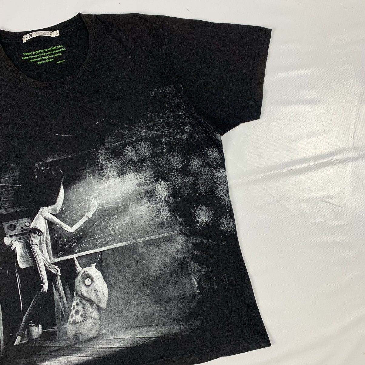 Uniqlo Uniqlo X Tim Burton Movie Tshirt Size US XL / EU 56 / 4 - 3 Thumbnail