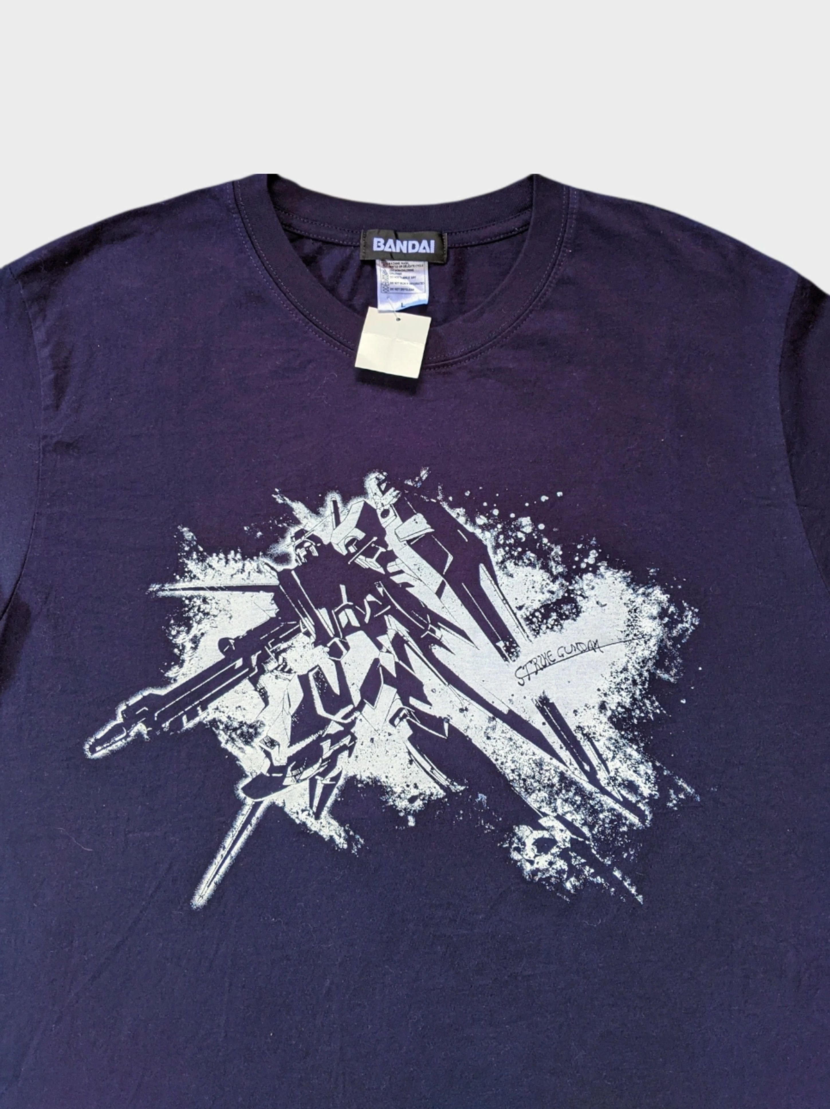 Anime × Japanese Brand × Vintage Vintage Y2k Deadstock Gundam Seed Strike Bandai T shirt Size US L / EU 52-54 / 3 - 1 Thumbnail