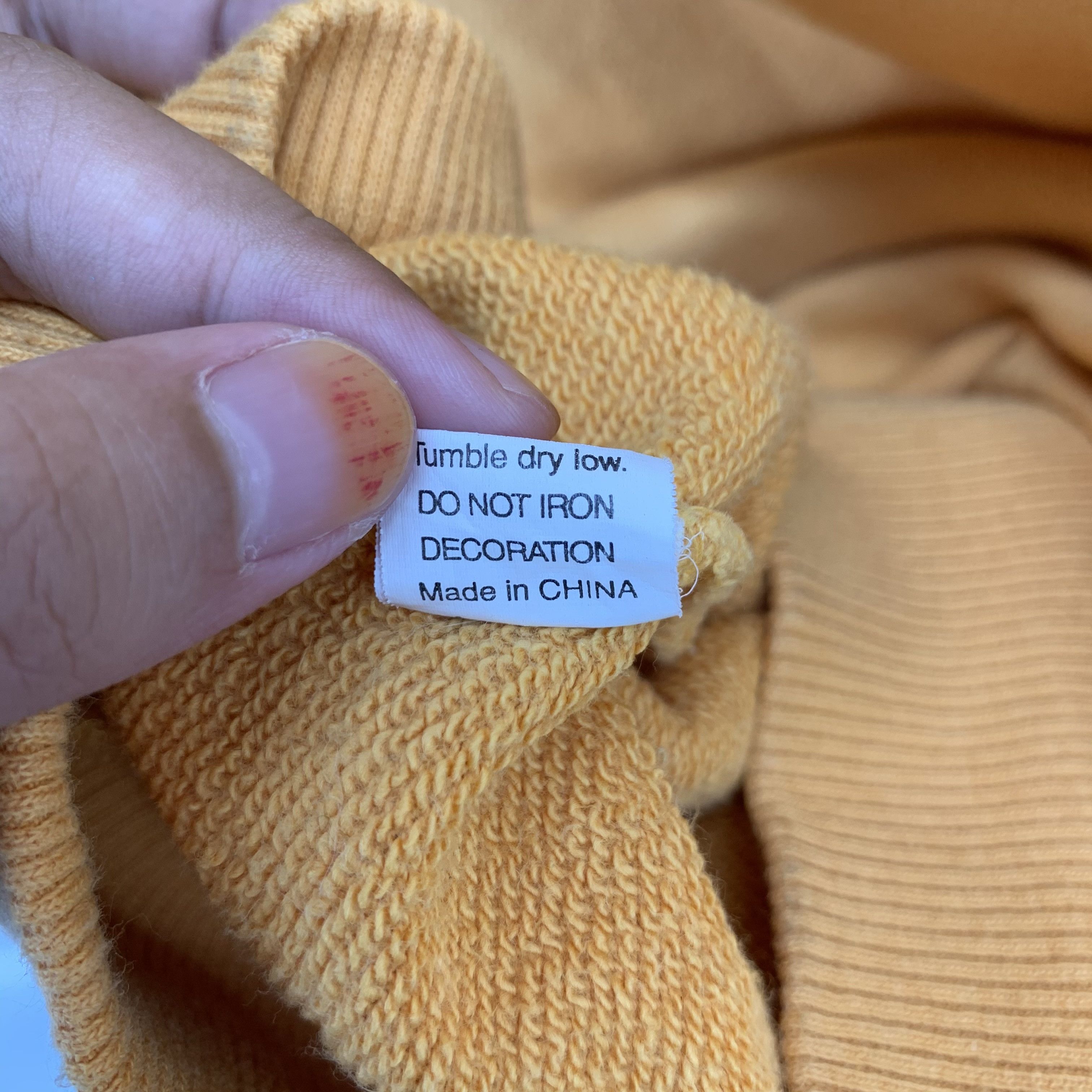 Columbia Vintage Columbia Big Logo Yellow Sweatshirts #2945-46 Size US XL / EU 56 / 4 - 9 Thumbnail