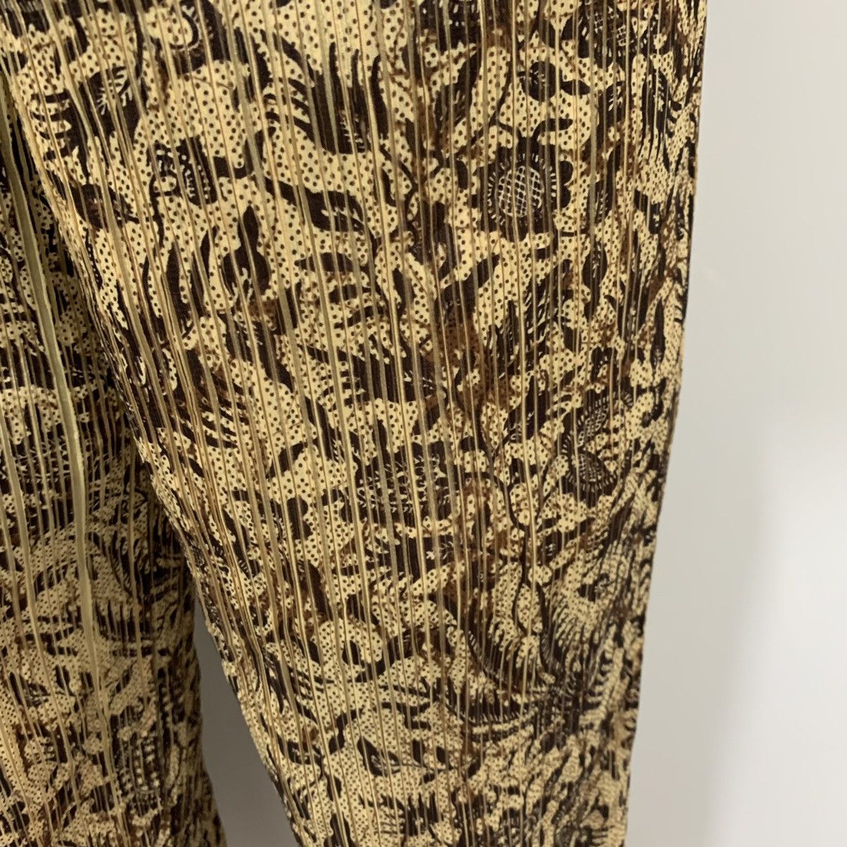 Issey Miyake × Pleats Please Issey Miyake 💥Beautiful Details💥Pleats Please by Issey Miyake Size 24" / US 00 / IT 34 - 3 Thumbnail
