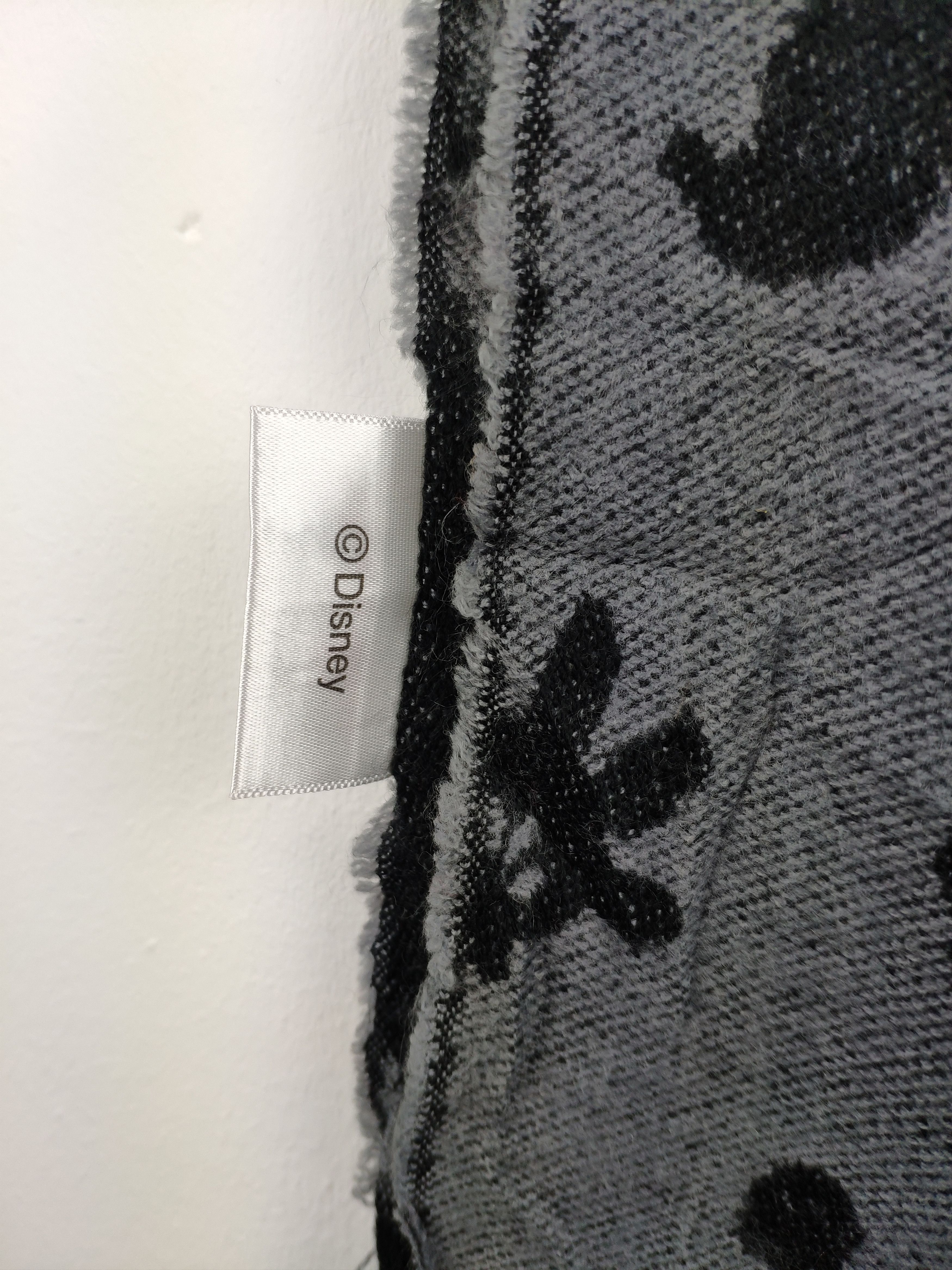 Disney × Mickey Mouse Disney Mickey Mouse Scarf Muffler Double Side Printed Size ONE SIZE - 4 Thumbnail