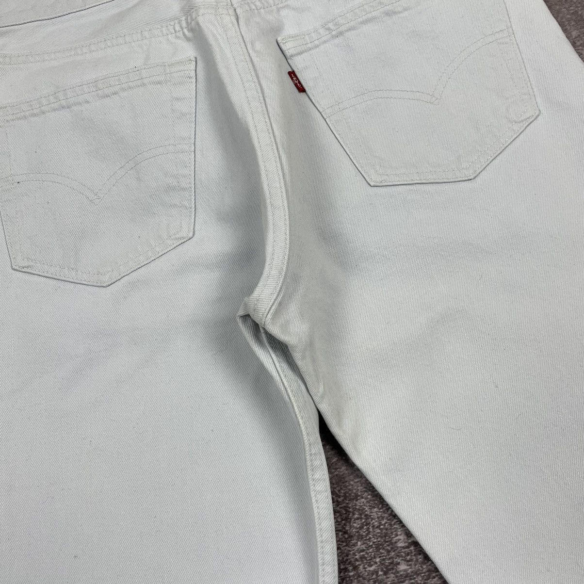 Levi's Vintage White Levi’s 501 Made in Hungary Jeans Size US 33 - 15 Thumbnail