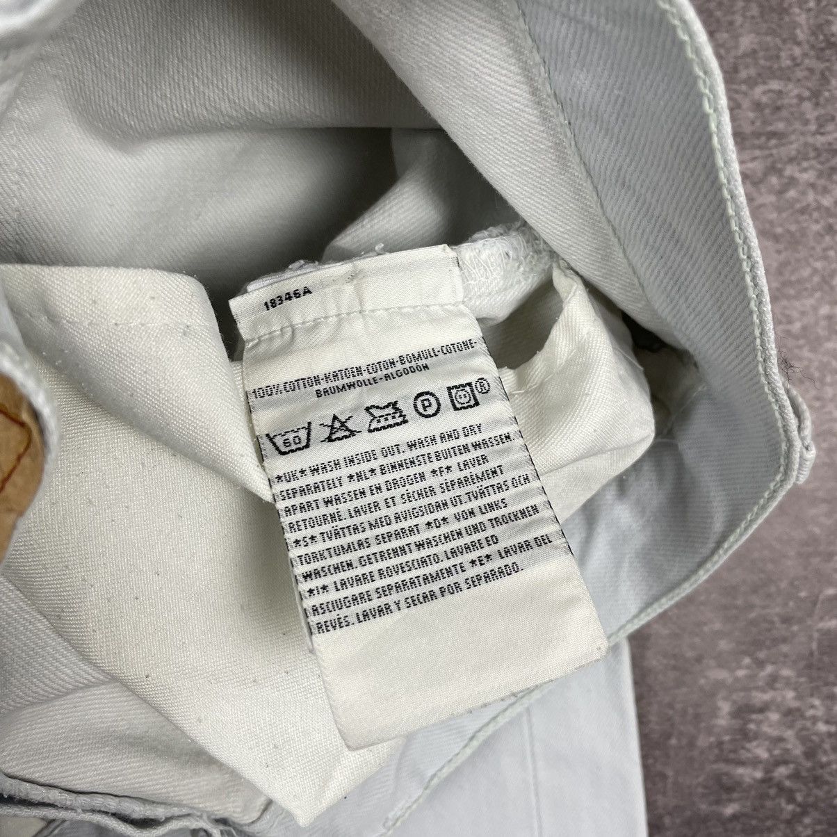 Levi's Vintage White Levi’s 501 Made in Hungary Jeans Size US 33 - 10 Thumbnail