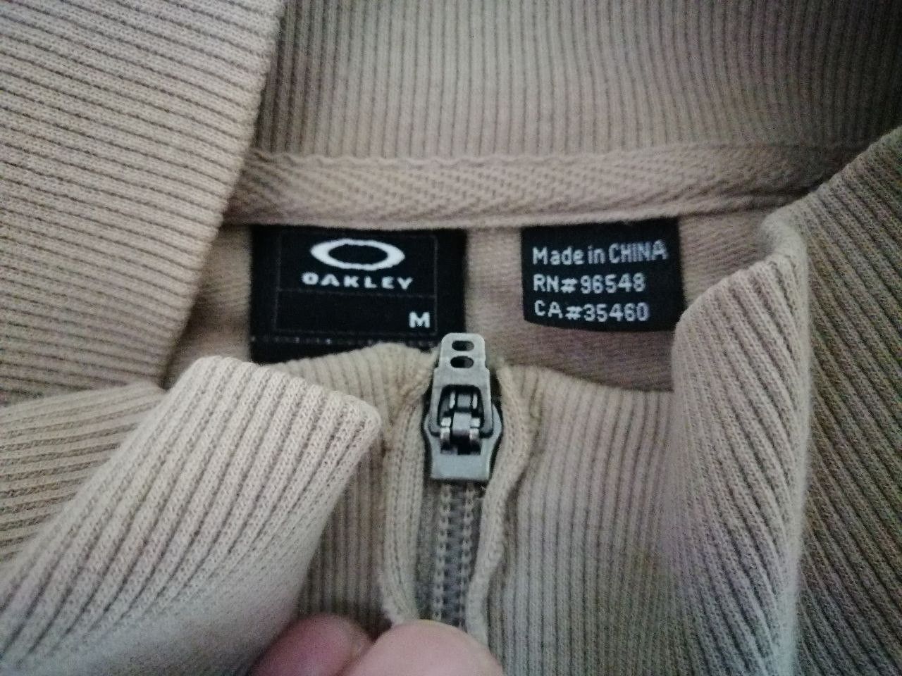 Oakley Zipped sweatshirt with Oakley print on the back Size US M / EU 48-50 / 2 - 6 Thumbnail