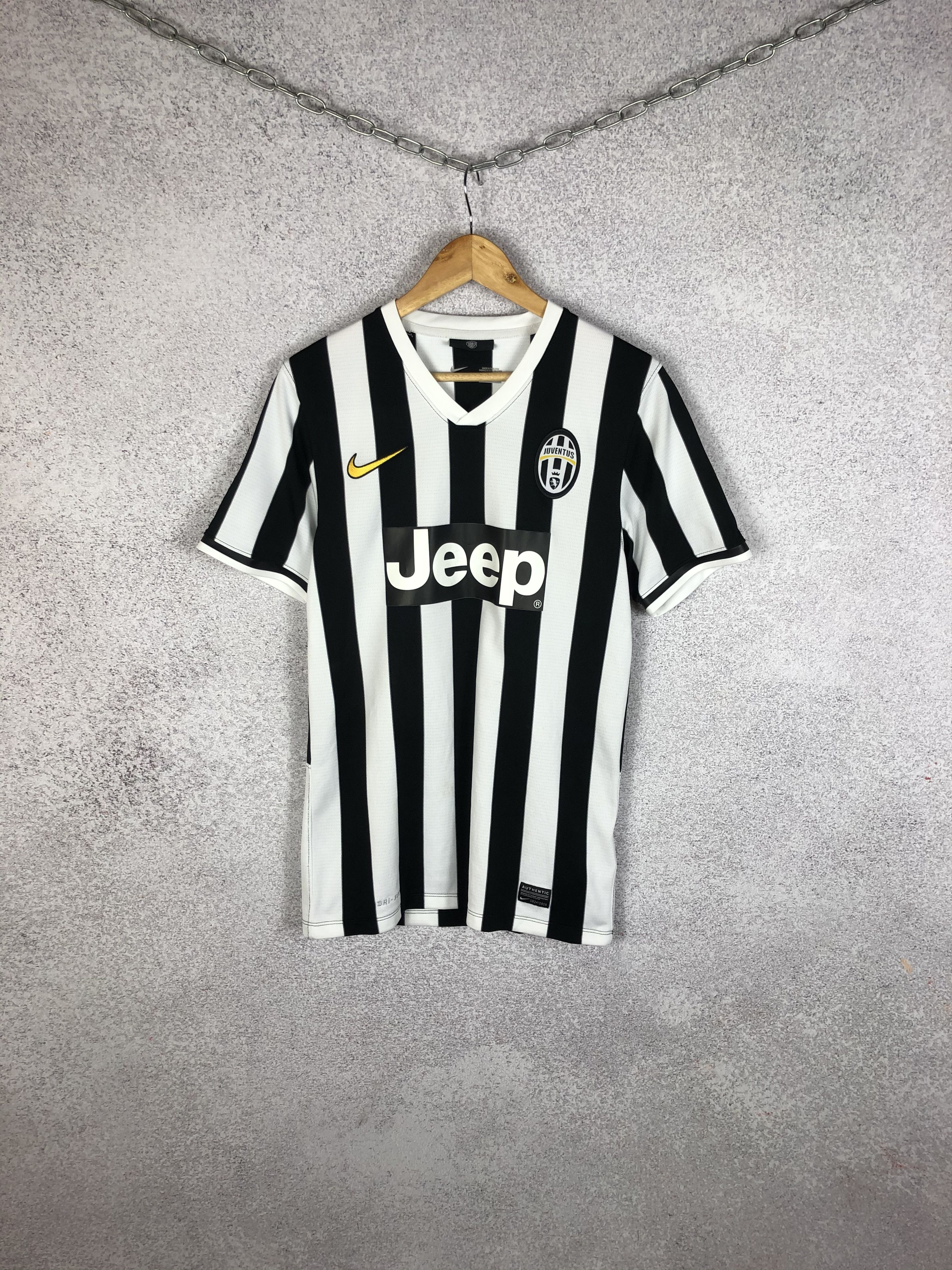 Nike Juventus Away 2012-13 Soccer Jersey (US Size: S) 