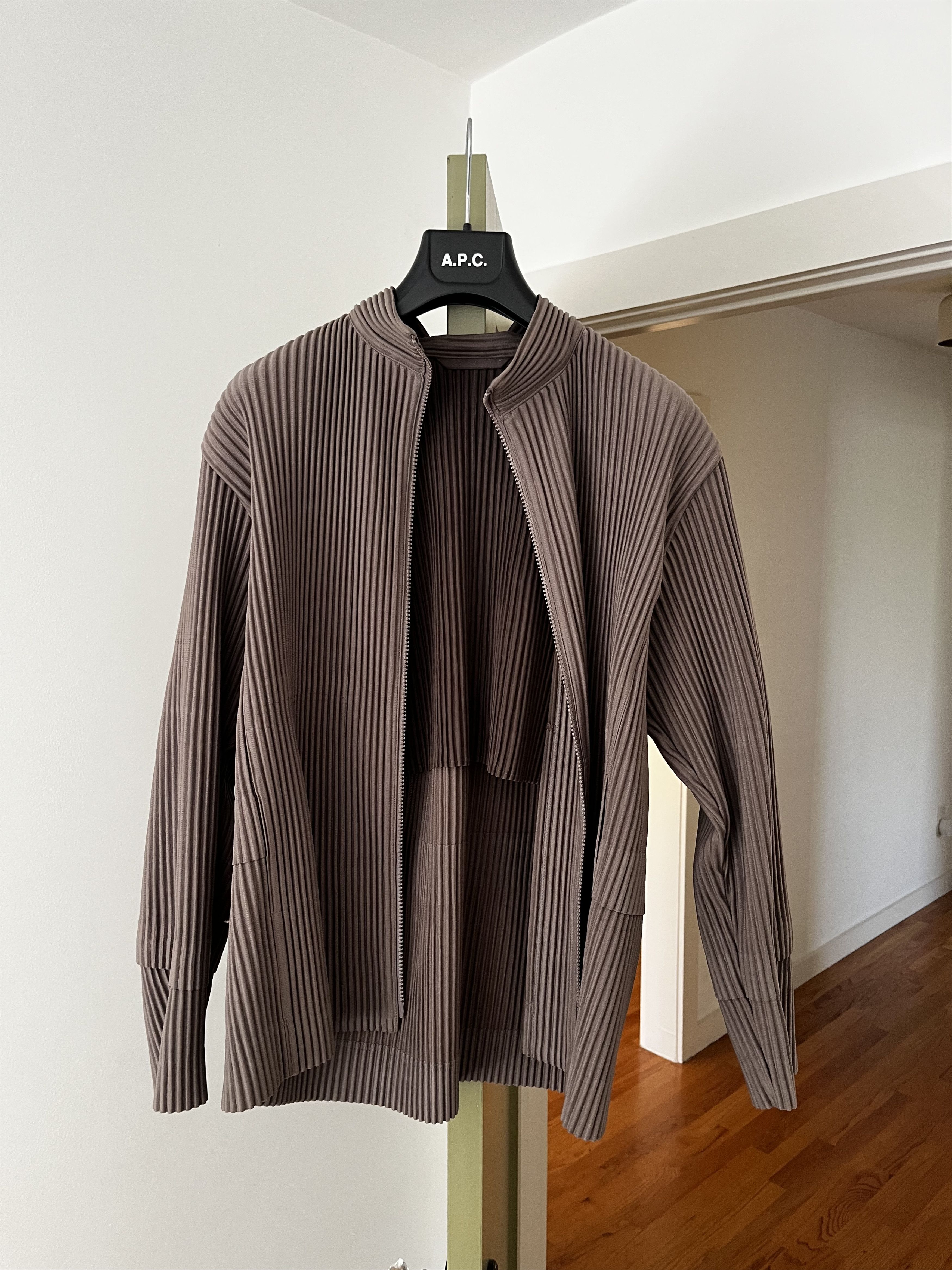 image of Issey Miyake Homme Plissé in Grey, Men's (Size Medium)