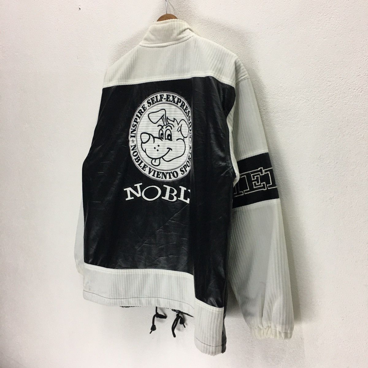 Vintage Noble Viento Dog Design Jacket