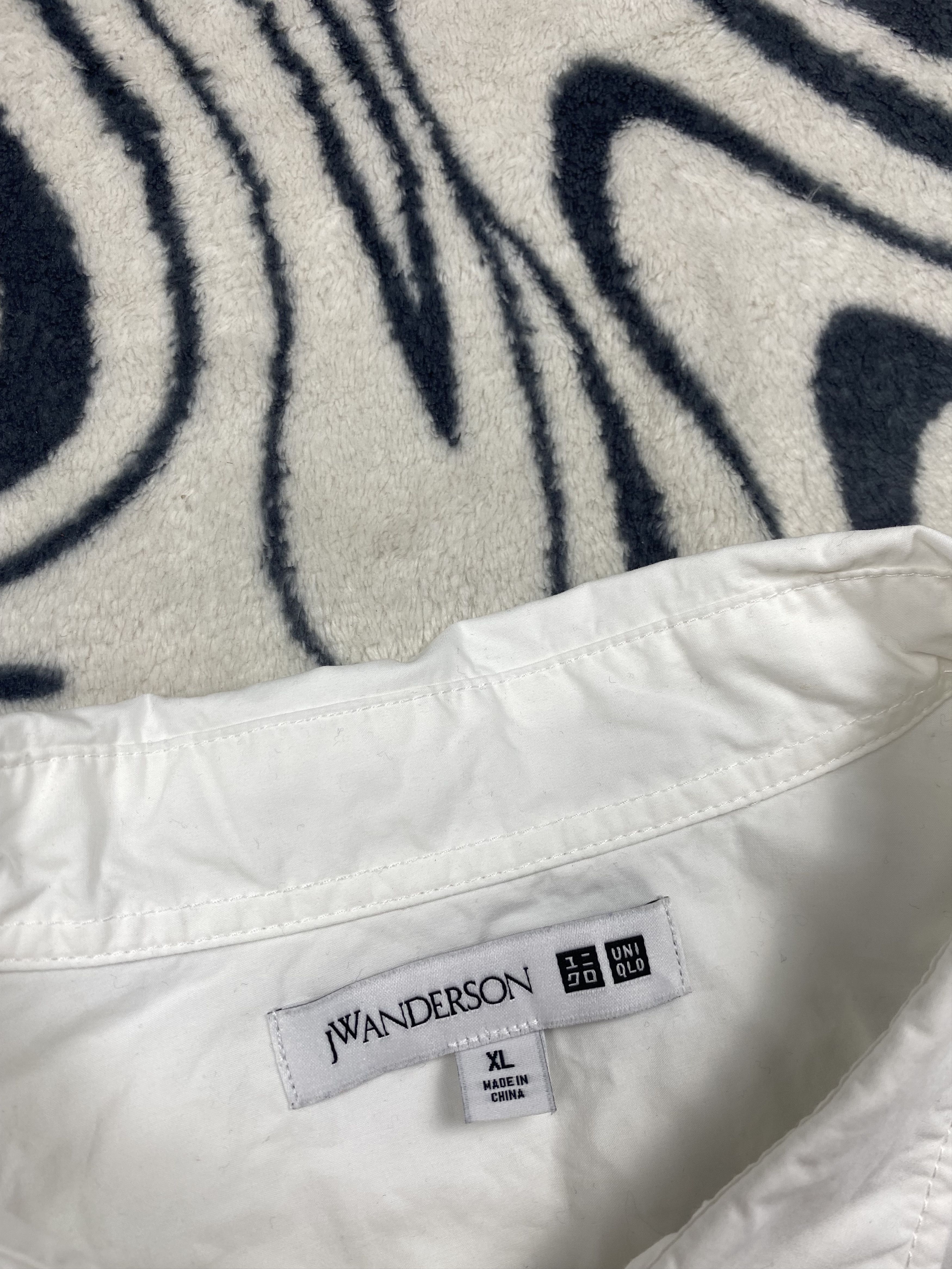 JW Anderson JW Anderson x Uniqlo Long Sleeve Shirt Size US XL / EU 56 / 4 - 5 Thumbnail