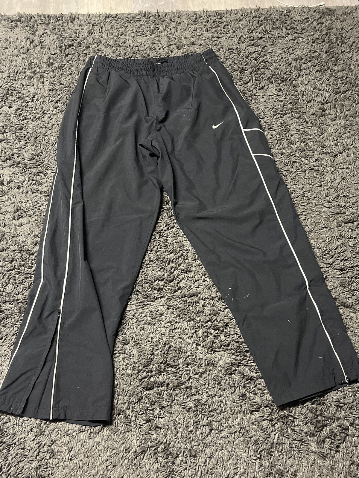 black vintage nike sweatpants