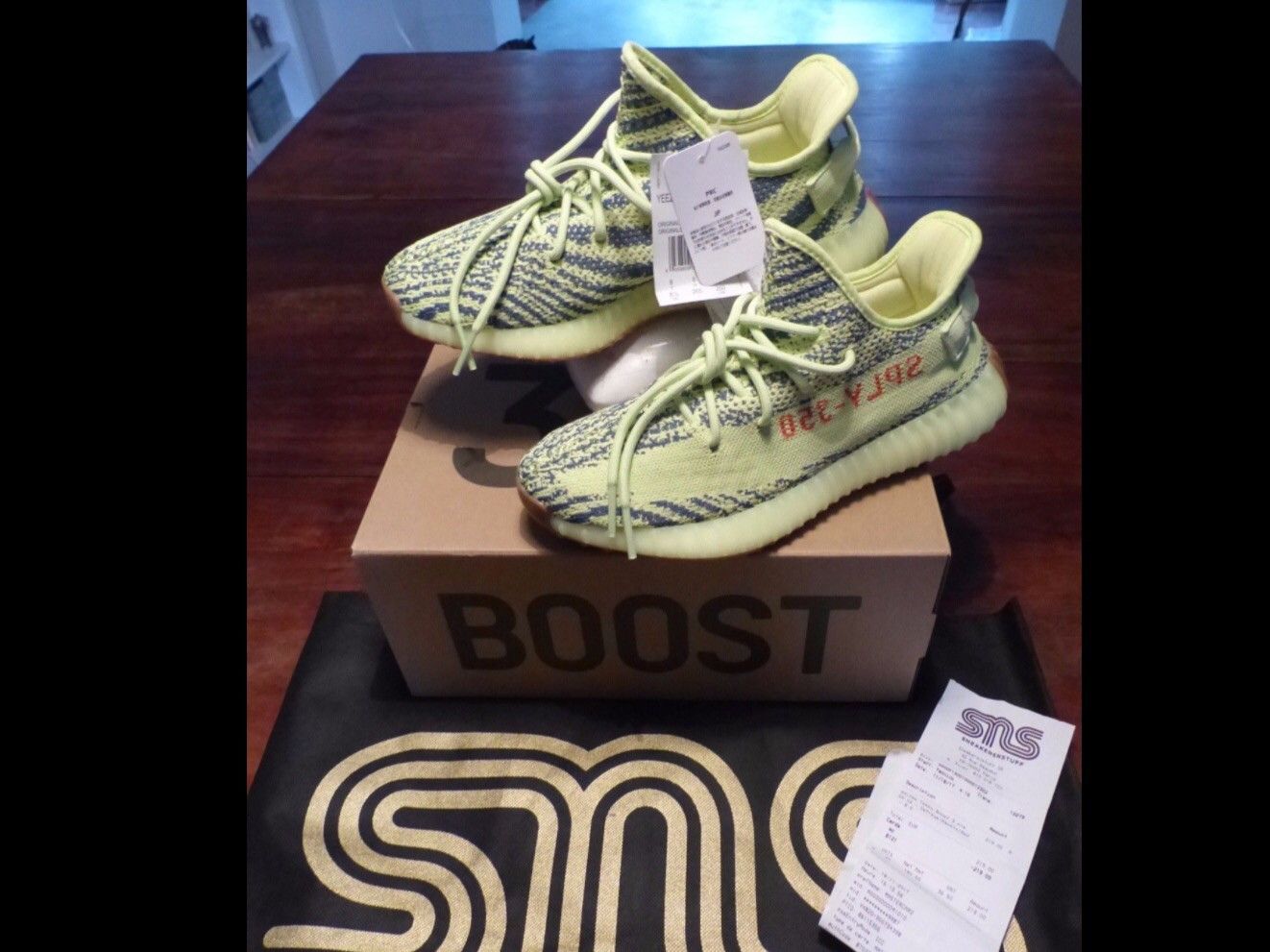 Yeezy boost 350 v2 semi frozen yellow