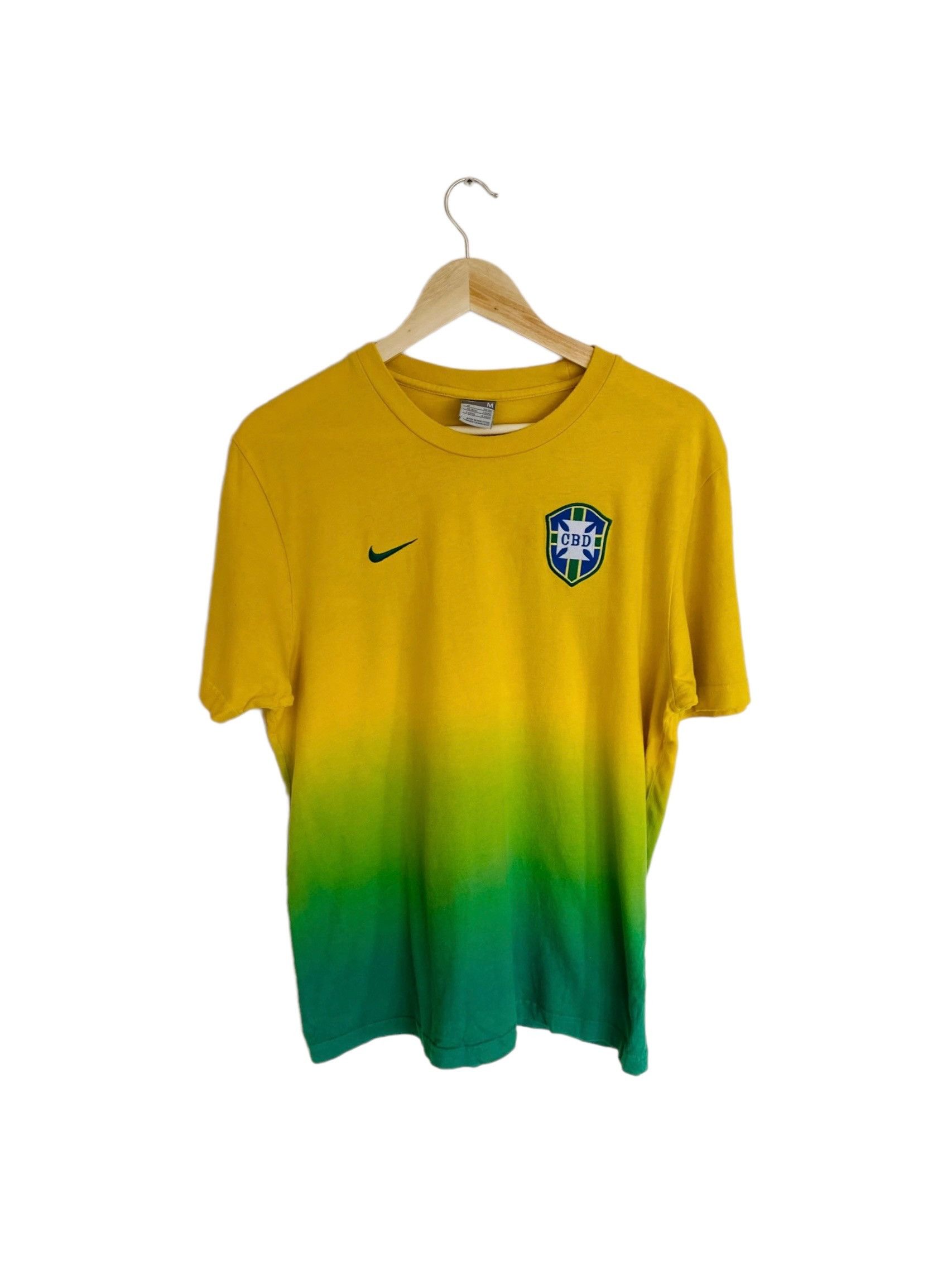 Nike × Vintage 00s' Nike Brasil football tee, size M Size US M / EU 48-50 / 2 - 1 Thumbnail
