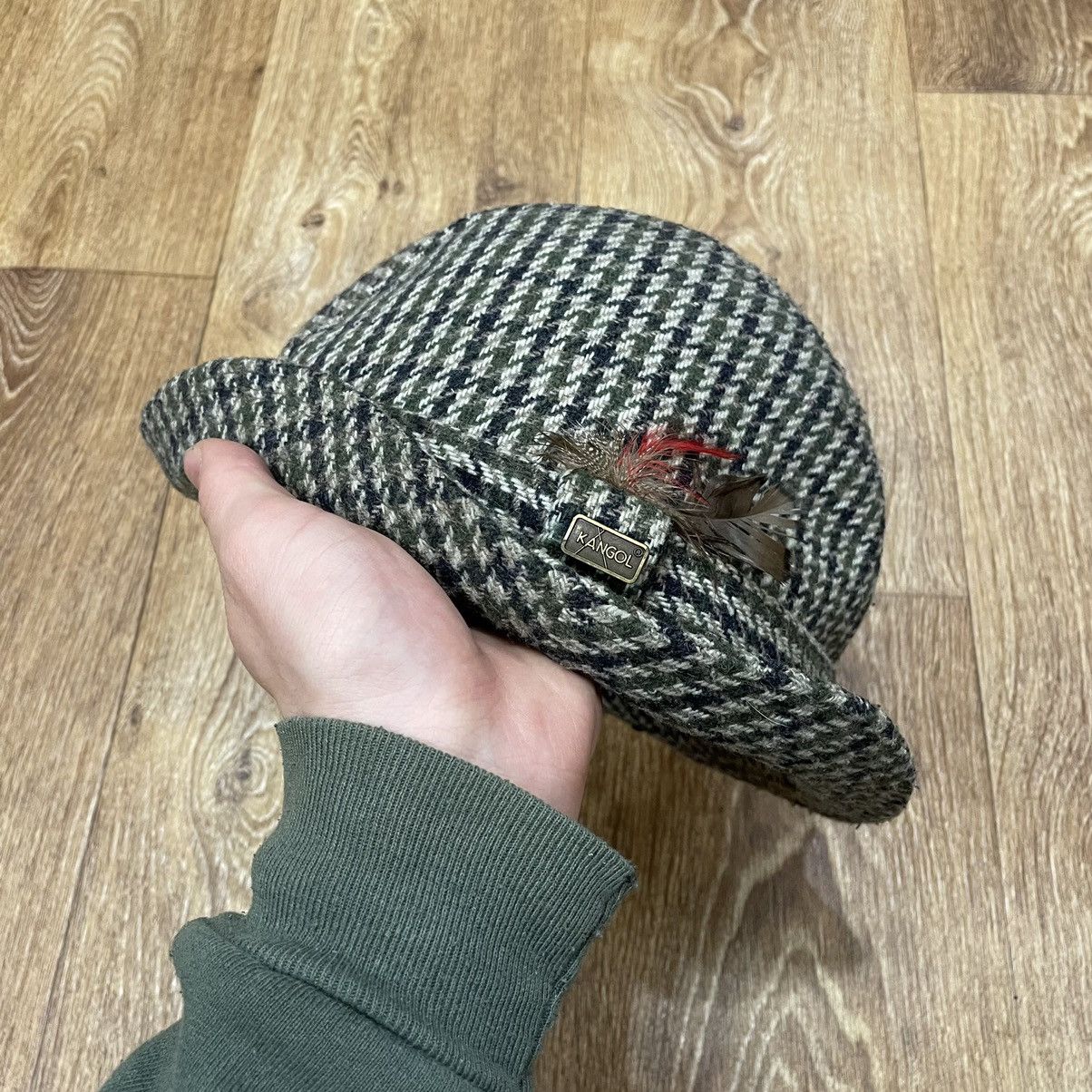 Vintage Vintage Y2K Kangol Houndstooth Bucket Hat Streetwear Boxy OS Size ONE SIZE - 1 Thumbnail