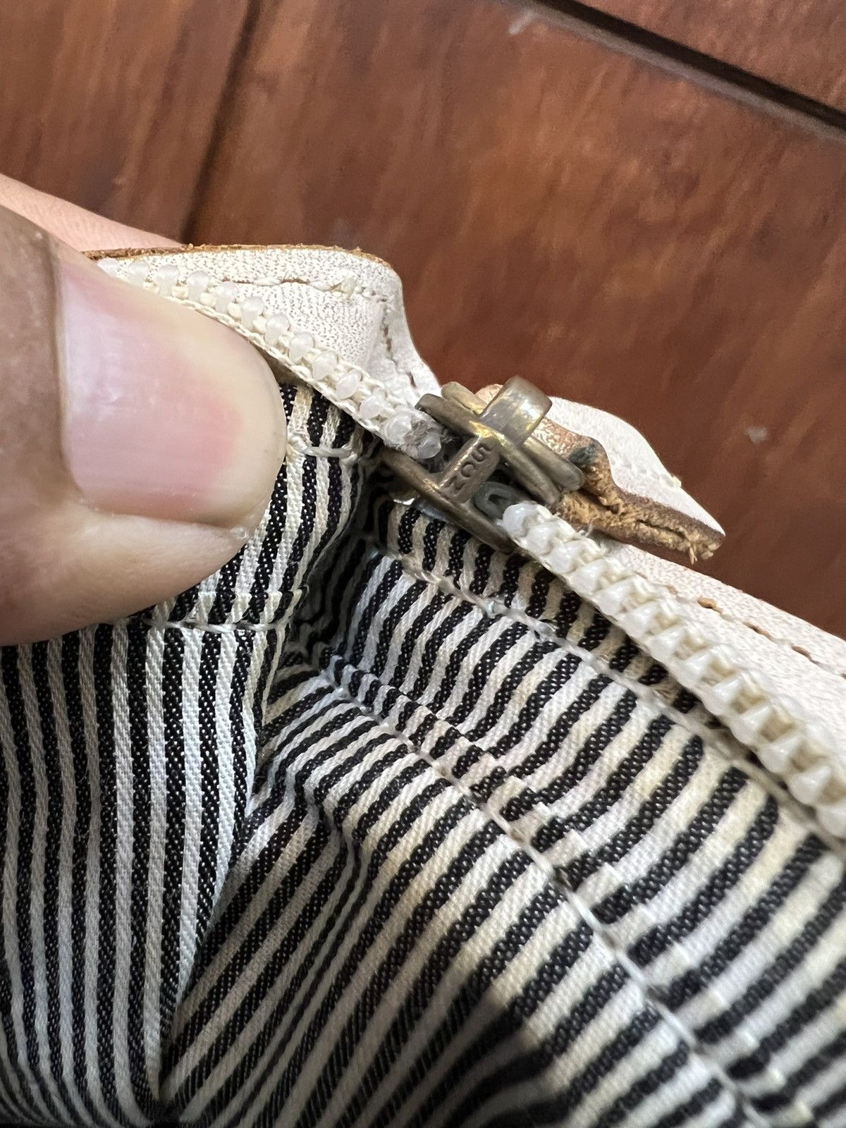 Issey Miyake Tsumori Chisato Leather Sling Bag Size ONE SIZE - 15 Thumbnail