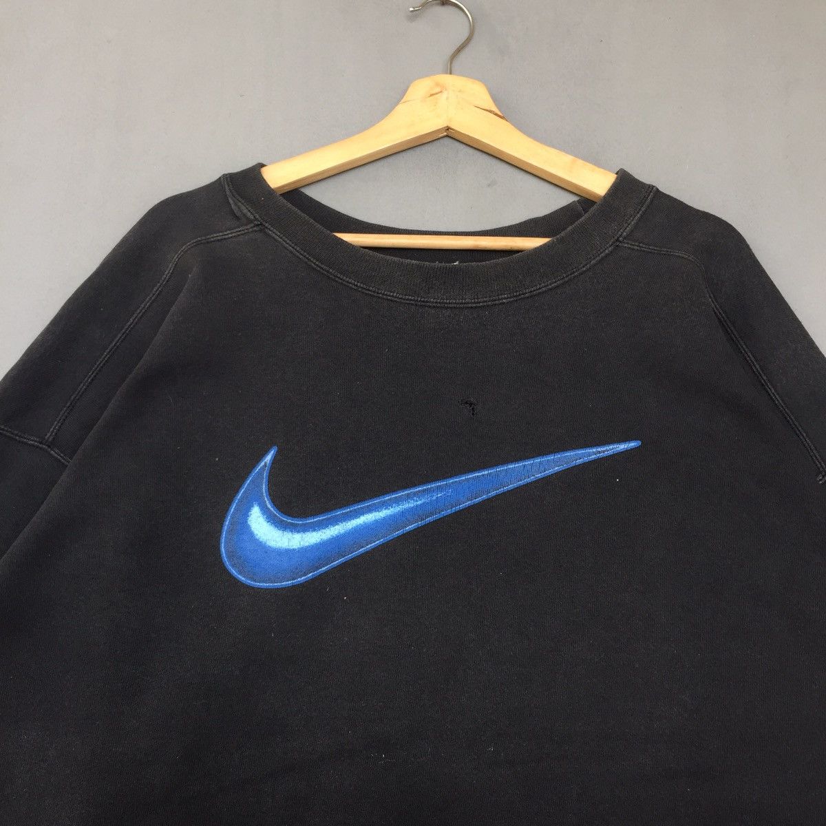 Nike × Vintage Vintage Nike Big Logo Sweatshirt Size US L / EU 52-54 / 3 - 2 Thumbnail