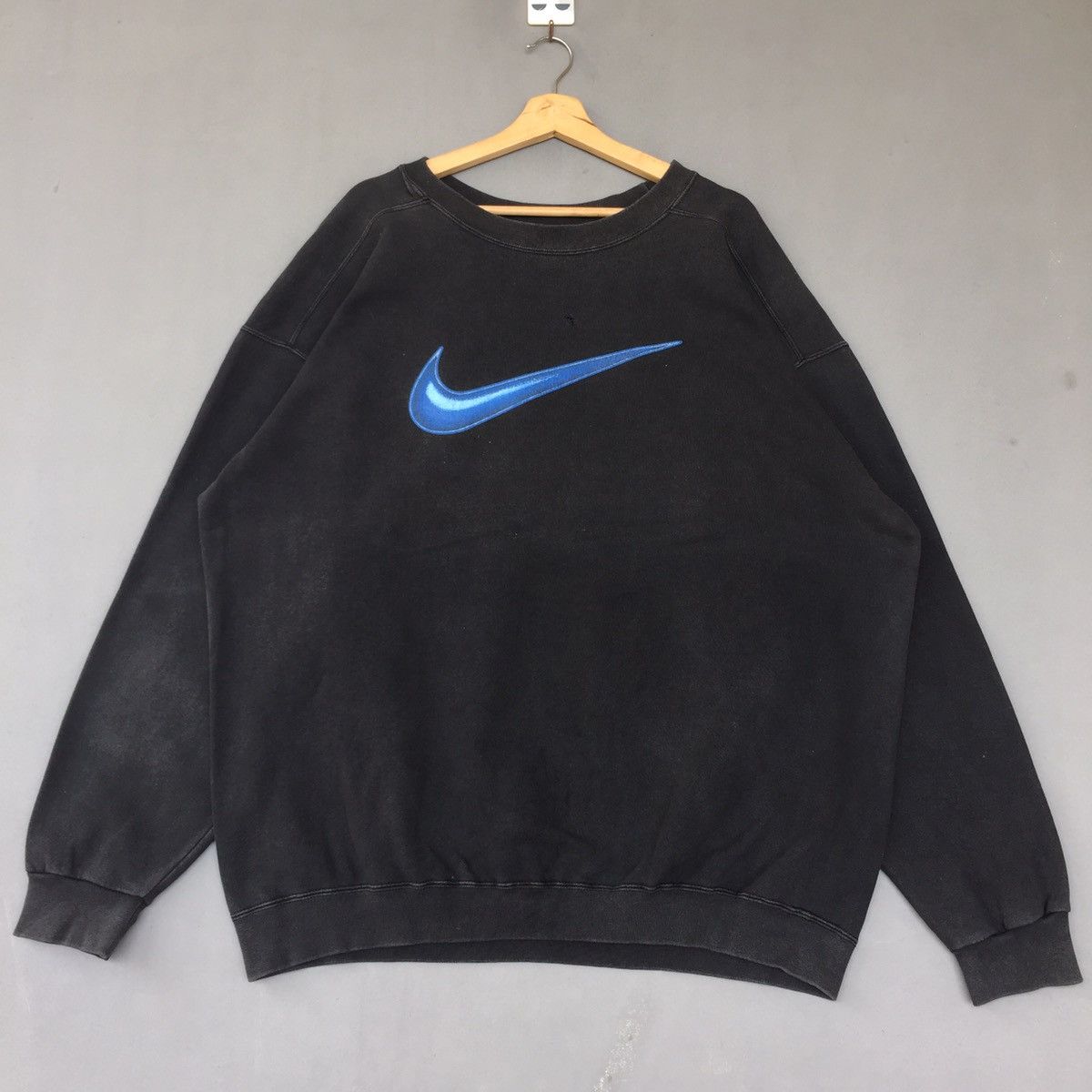 Nike × Vintage Vintage Nike Big Logo Sweatshirt Size US L / EU 52-54 / 3 - 1 Thumbnail