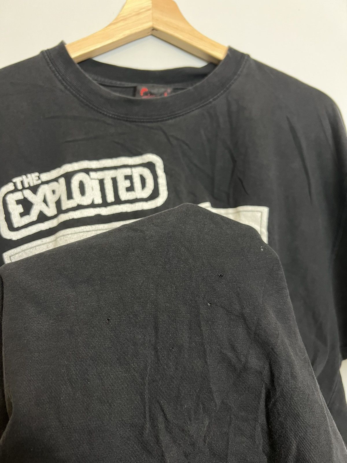 Band Tees Rare Vintage 90s The Exploited Punks Not Dead Punk Band Tee Size US L / EU 52-54 / 3 - 7 Thumbnail