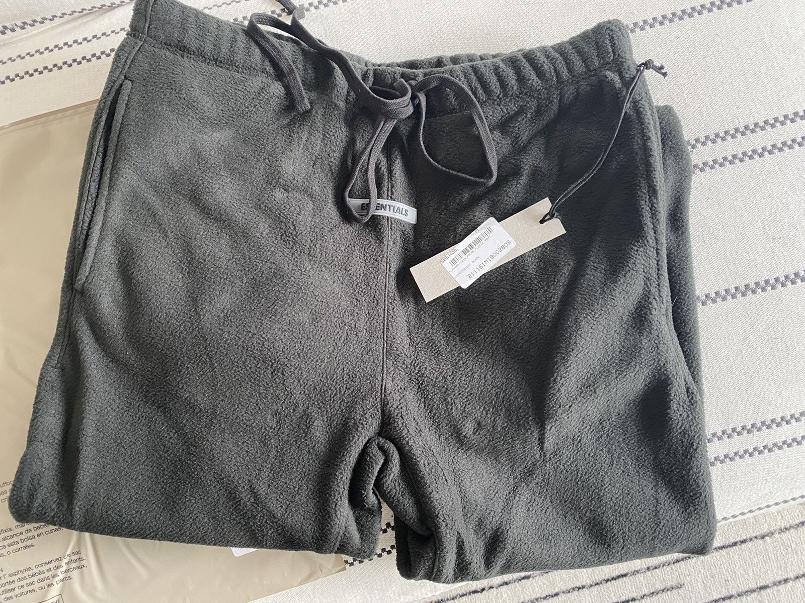 Fear of God Essentials Black Polar fleece sweatpants black BNWT Size US 32 / EU 48 - 1 Thumbnail