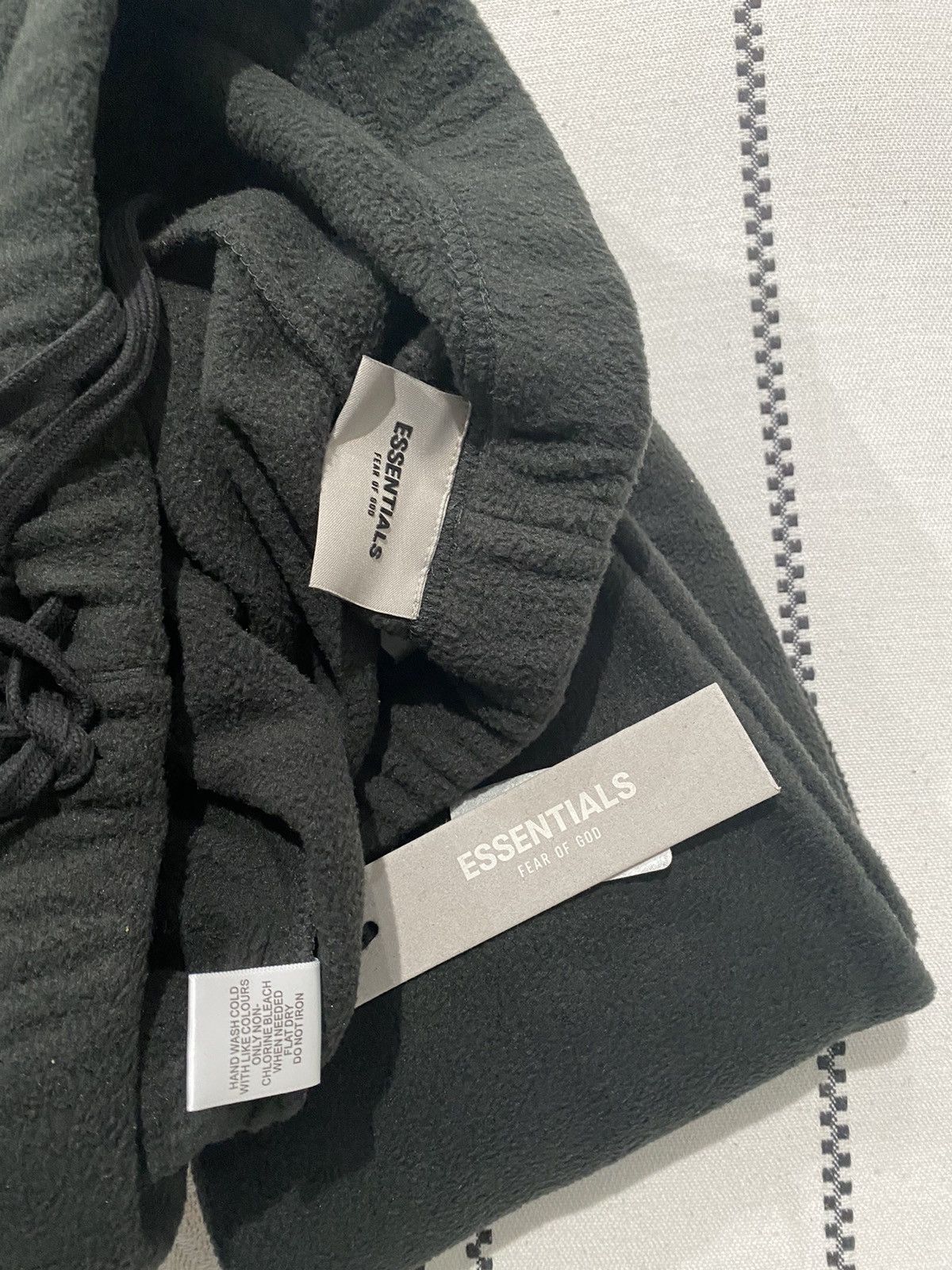 Fear of God Essentials Black Polar fleece sweatpants black BNWT Size US 32 / EU 48 - 7 Thumbnail