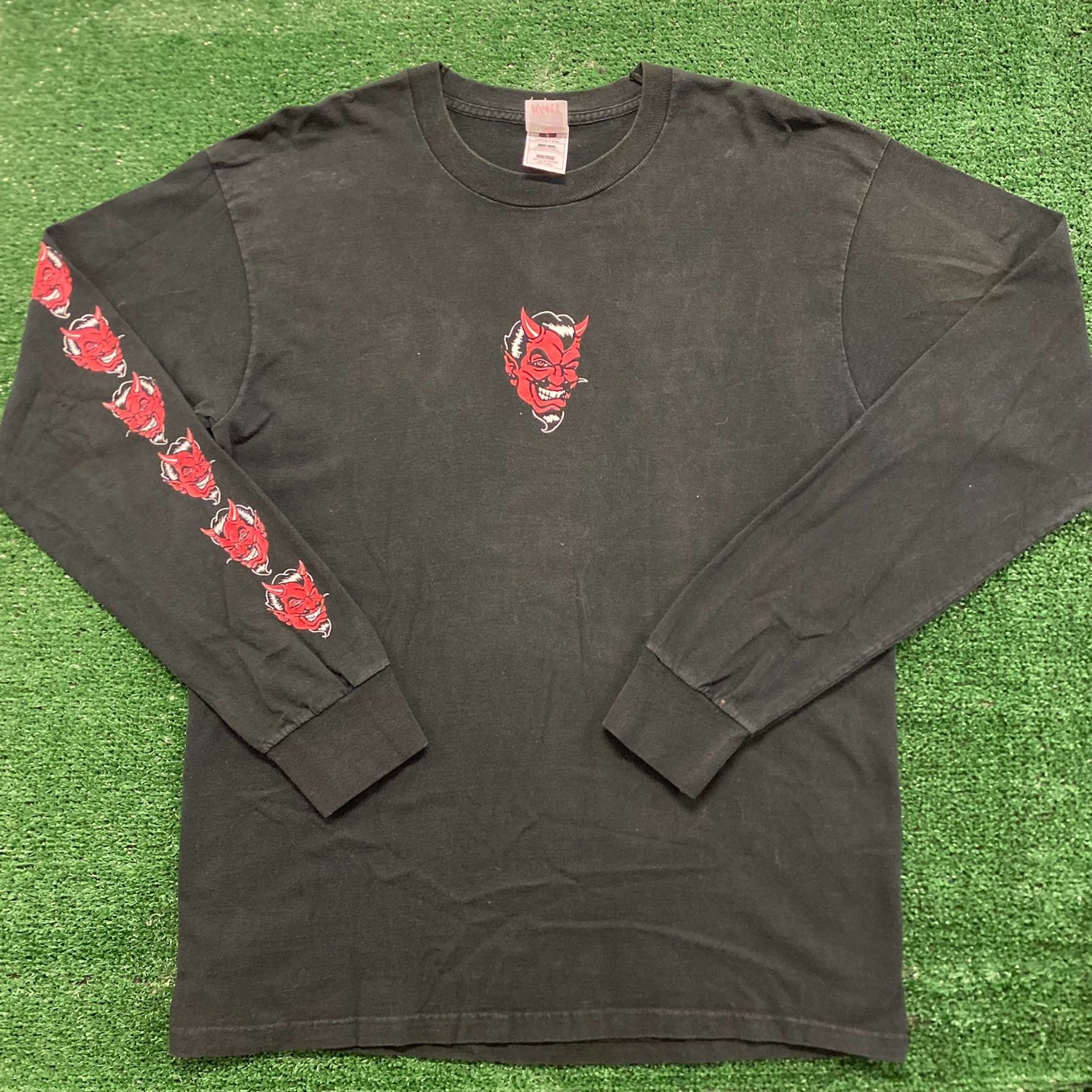 Fashion Victim Fashion Victim Devil Vintage 90s Punk T-Shirt Size US L / EU 52-54 / 3 - 1 Thumbnail