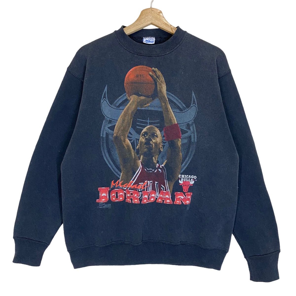 NBA Vintage 90s Micheal Jordan Crewneck Sweatshirt Size M Size US M / EU 48-50 / 2 - 1 Thumbnail