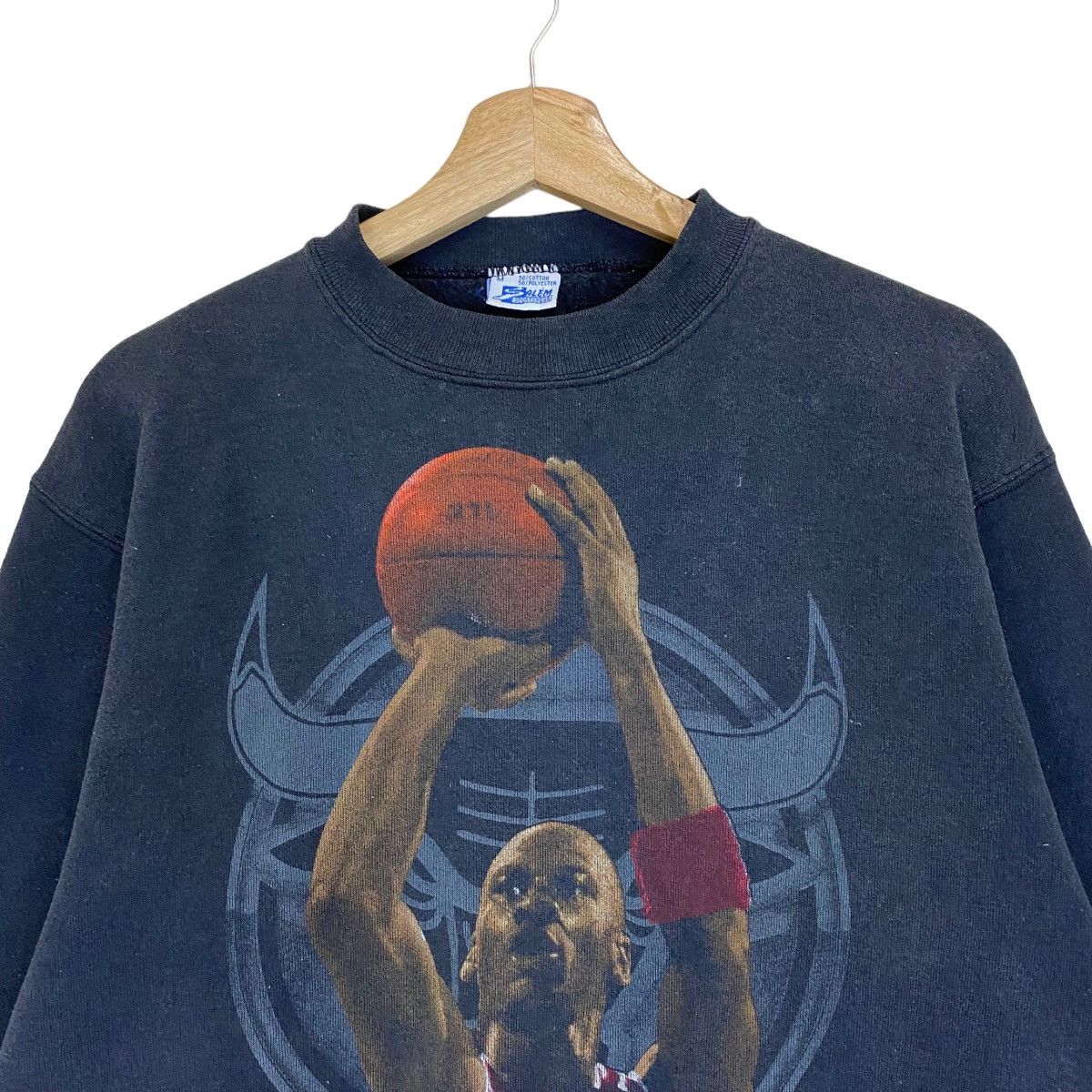 NBA Vintage 90s Micheal Jordan Crewneck Sweatshirt Size M Size US M / EU 48-50 / 2 - 5 Thumbnail