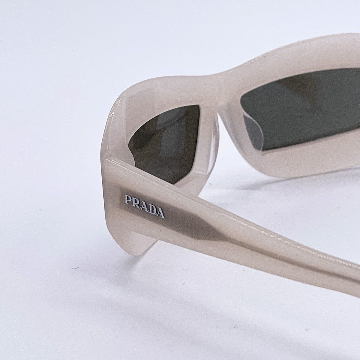 Prada NEW PRADA PR30YS 13D2B0 SUNGLASSES PRADA PR 30YS NEW SPR 30Y Size ONE SIZE - 8 Thumbnail