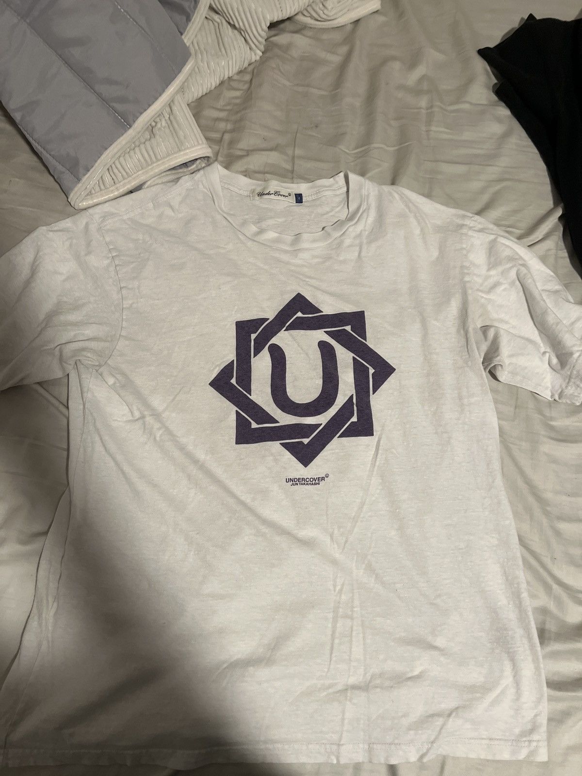 undercover logo tee