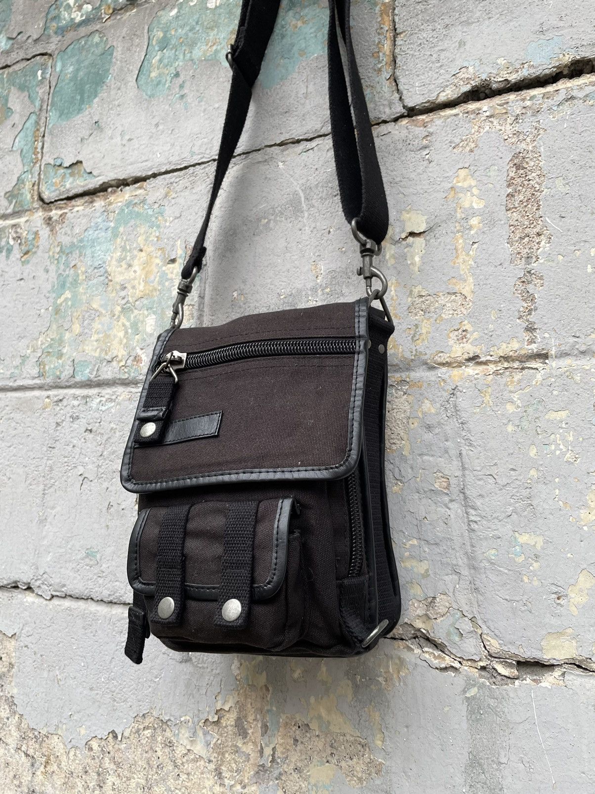 Japanese Brand Vintage Multi-Pocket Mini Stylish Japanese Shoulder Bag Y2K Size ONE SIZE - 1 Thumbnail
