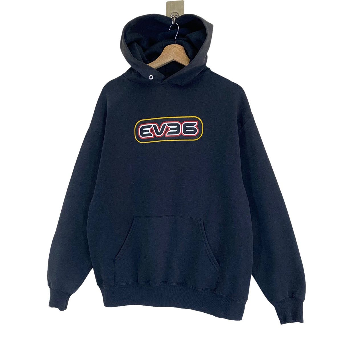 Band Tees Vintage Eve6 Punk Rock Band Pullover Hoodies Size M Size US M / EU 48-50 / 2 - 3 Thumbnail
