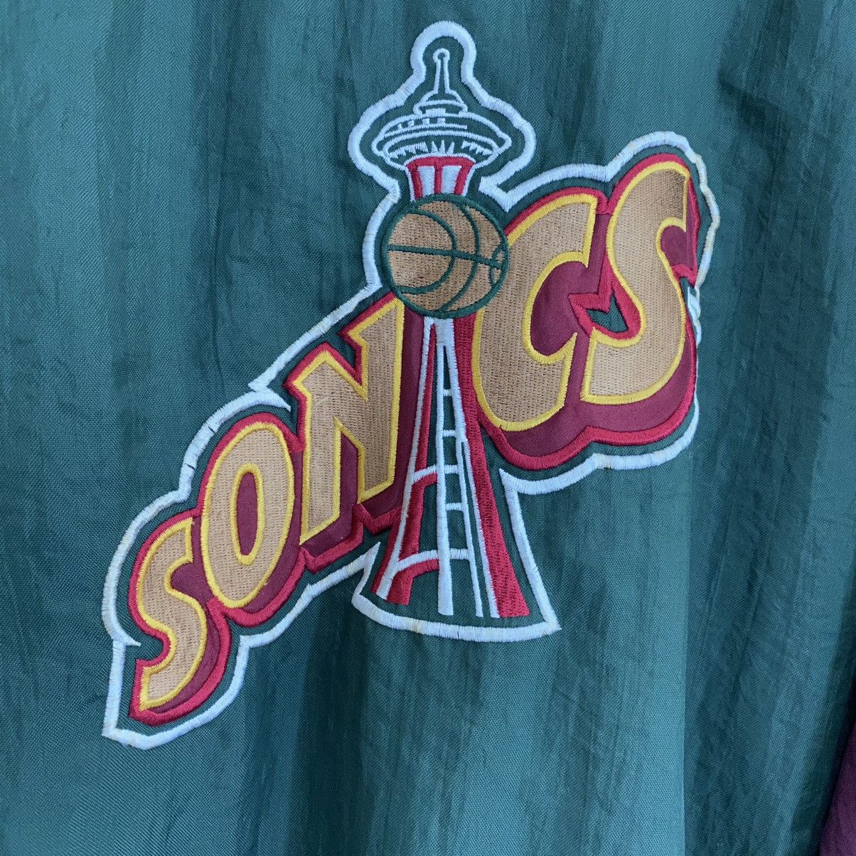 NBA Vintage 90s Seattle Sonics Big Logo Zipper Jacket Size M Size US M / EU 48-50 / 2 - 3 Thumbnail