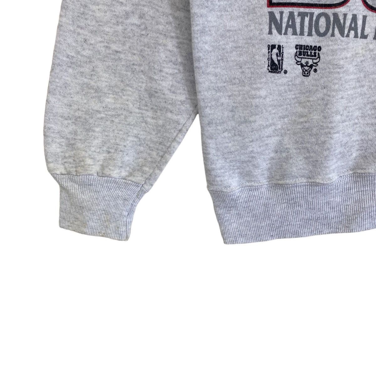 NBA Vintage 90s NBA Chicago Bulls Crewneck Sweatshirt Size M Size US M / EU 48-50 / 2 - 8 Thumbnail