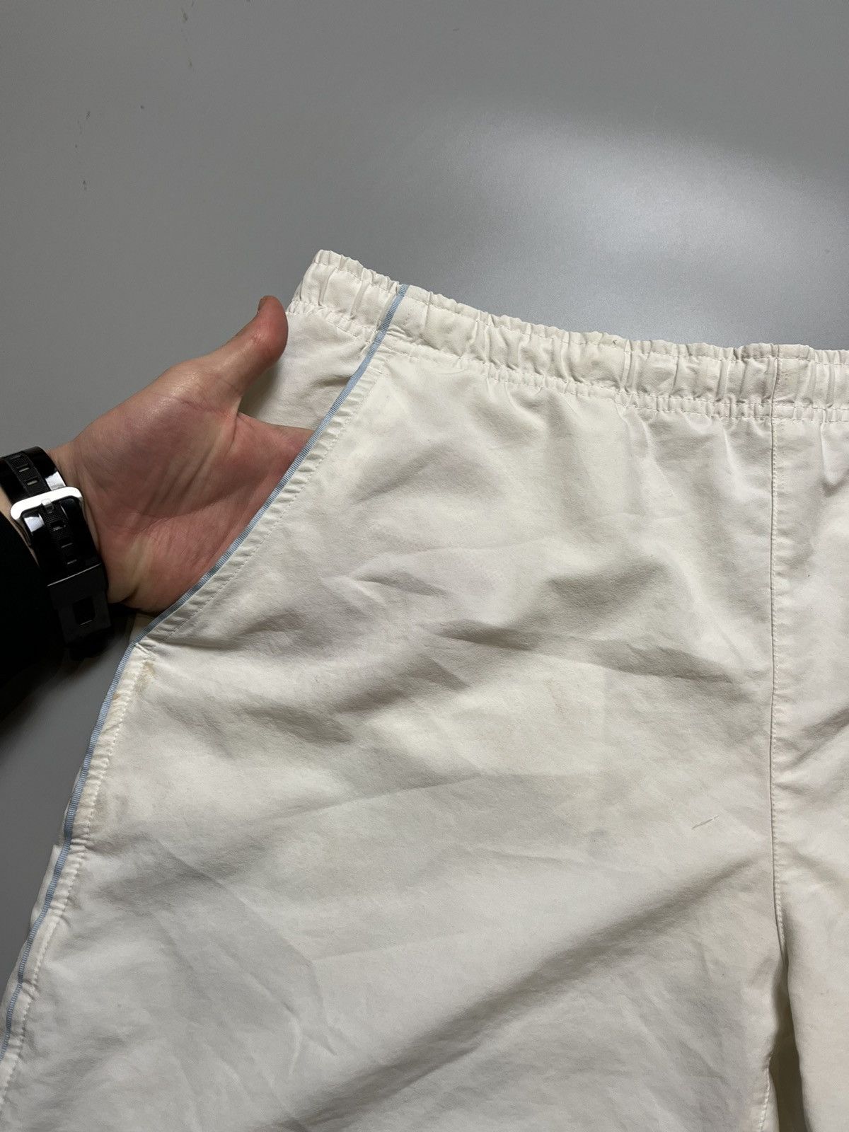 Nike Vintage Nike shorts Streetwear swoosh casual y2k size L Size US 34 / EU 50 - 5 Thumbnail