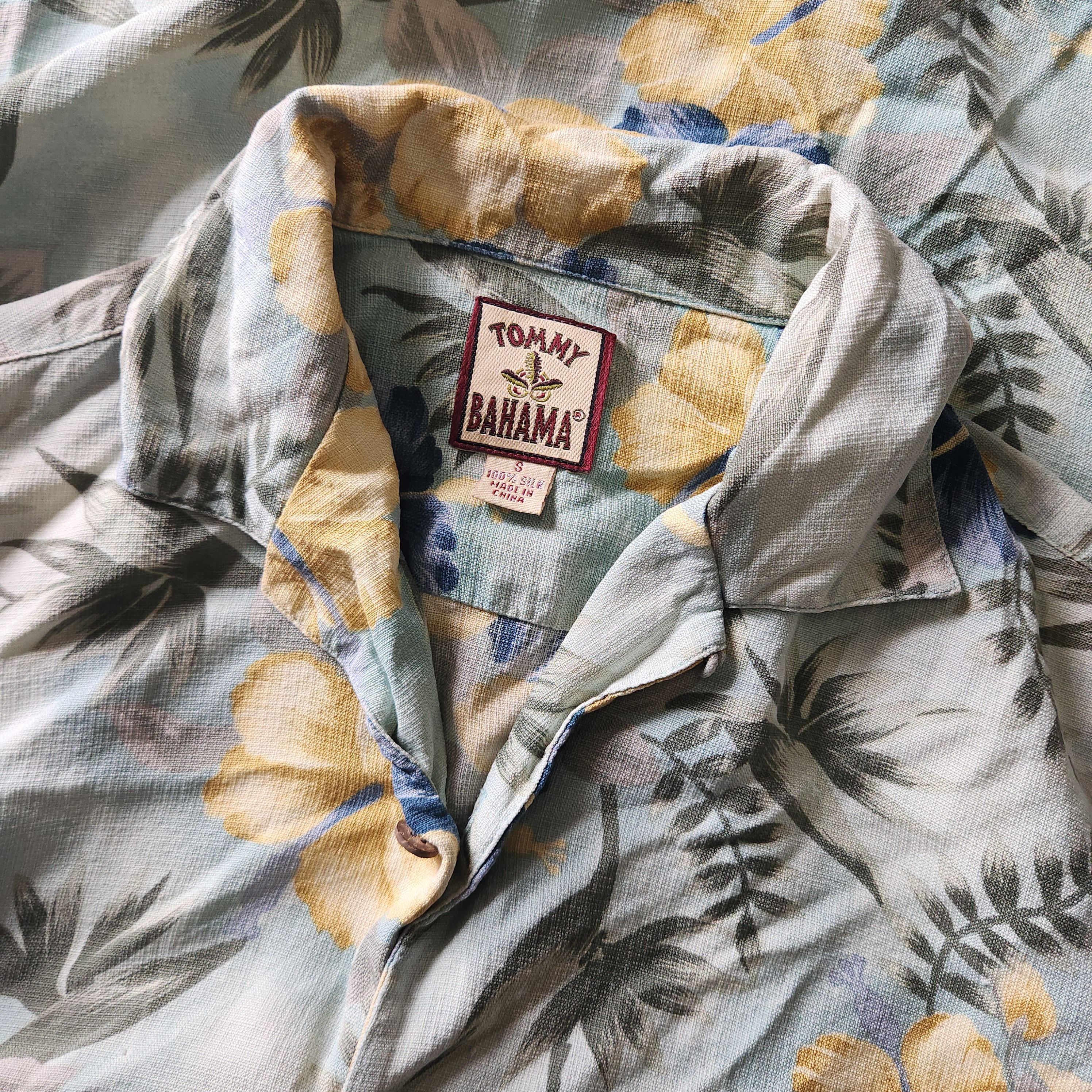 Tommy Bahama × Vintage Vintage Silk Tommy Bahama Colourful Shirts Size US L / EU 52-54 / 3 - 3 Thumbnail