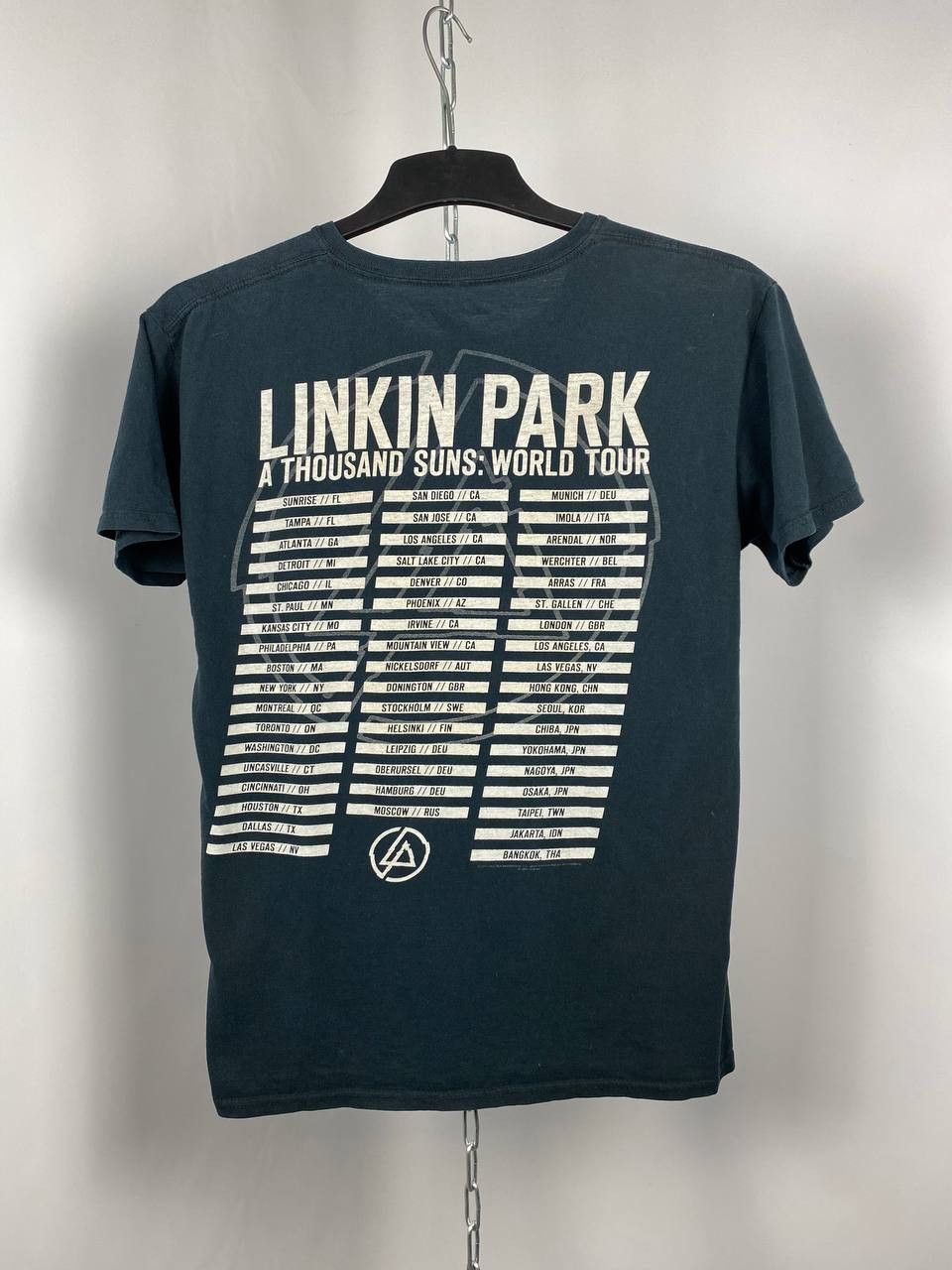 Band Tees Linkin park vintage T-shirts 2011 tour size M Size US M / EU 48-50 / 2 - 4 Thumbnail